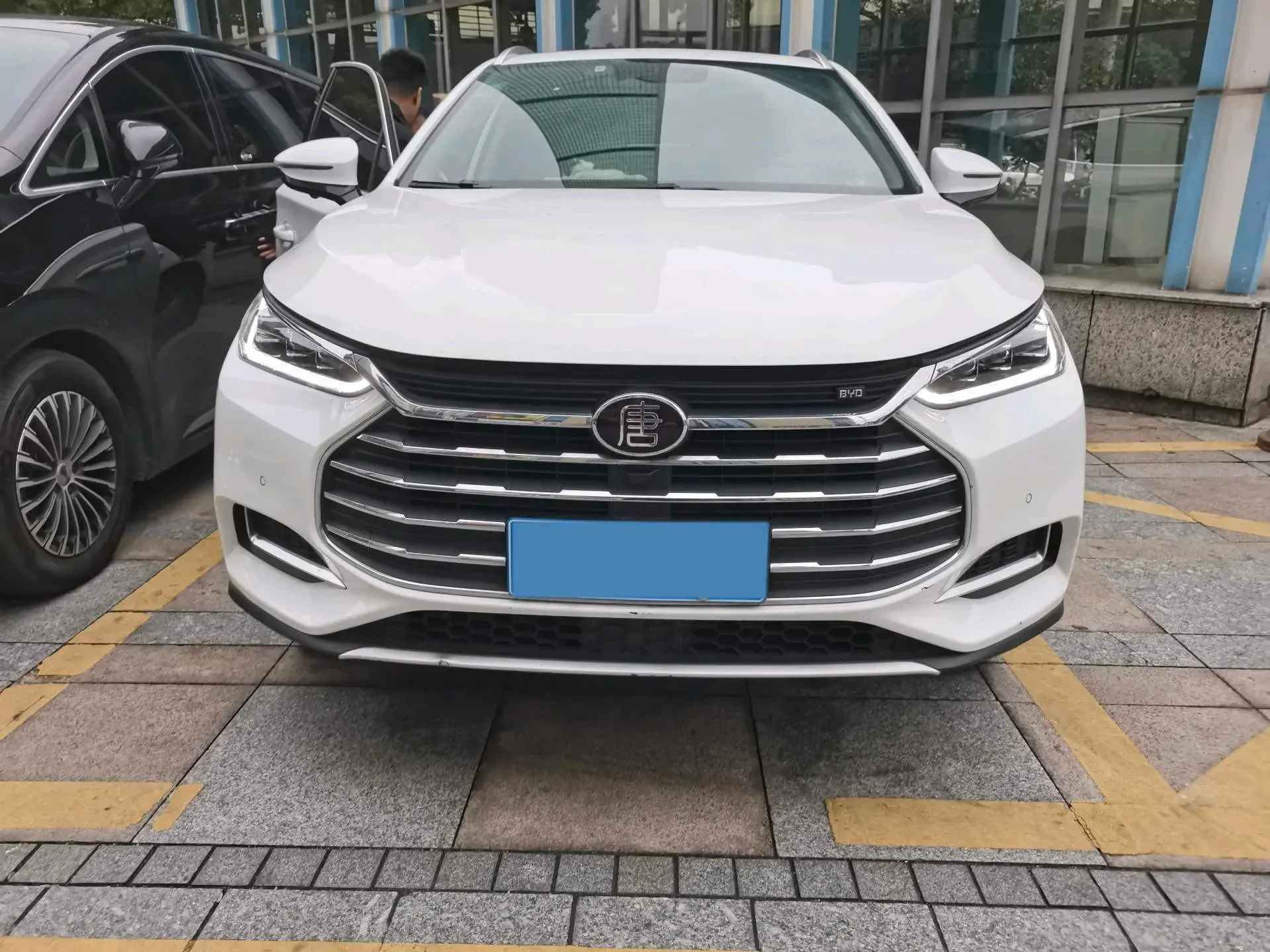 2018 BYD TANG thumbnail 2