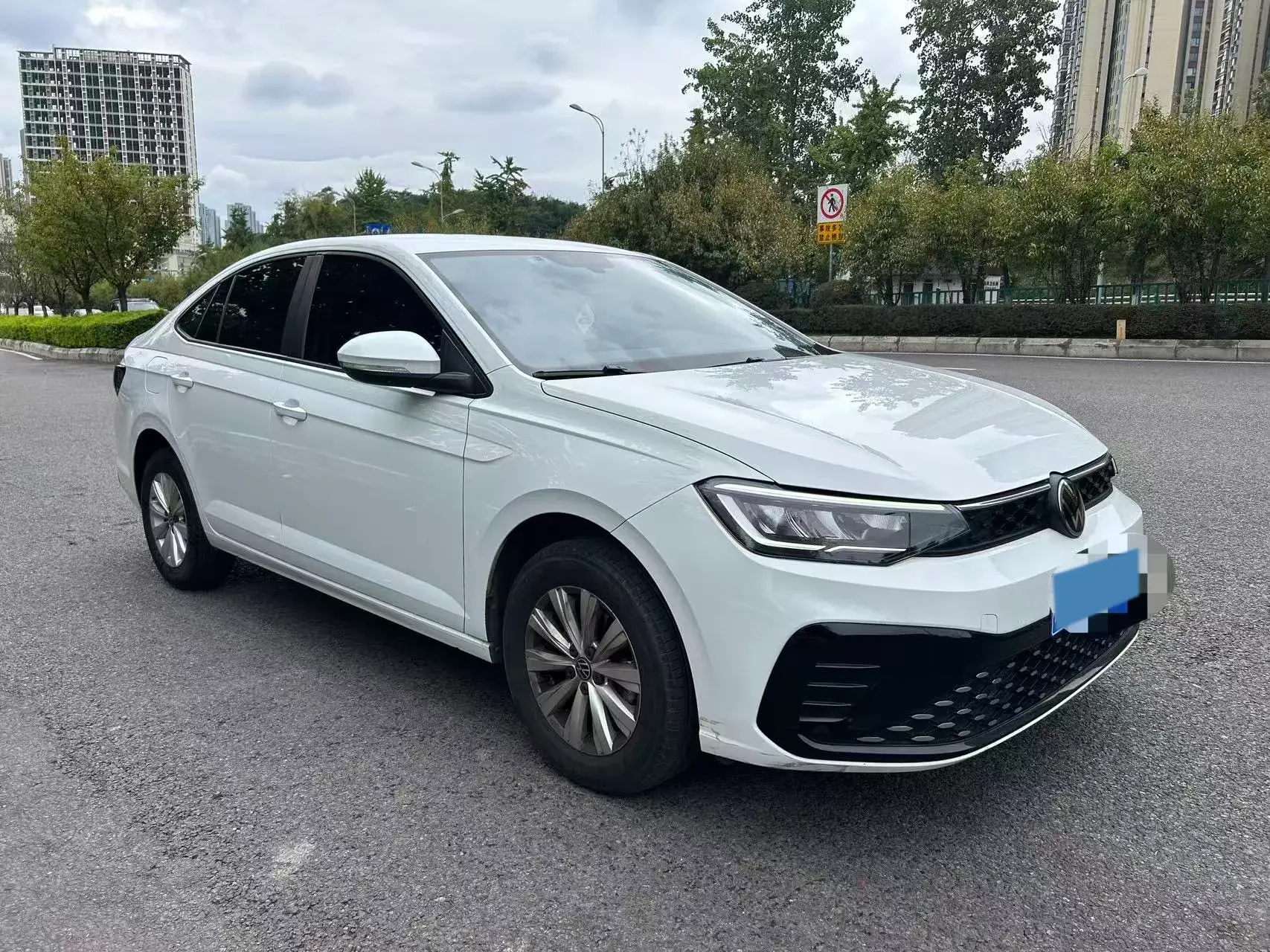 2023 VOLKSWAGEN LAVIDA thumbnail 2