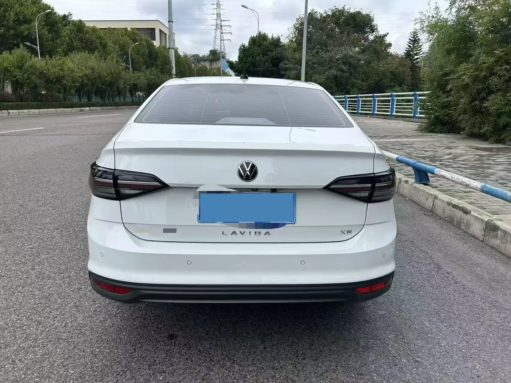 2023 VOLKSWAGEN LAVIDA thumbnail 4