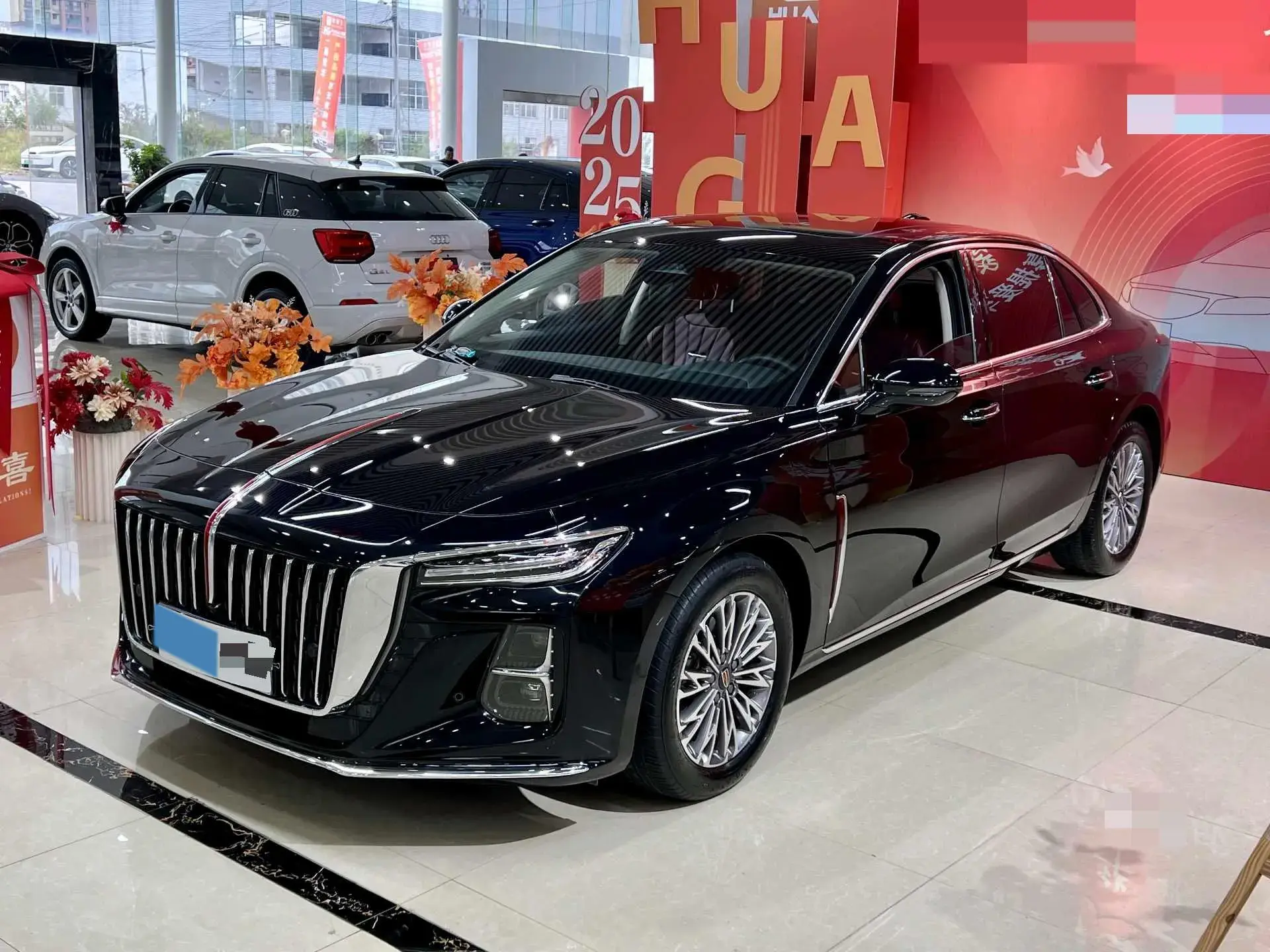 2023 HONGQI H5 view 1