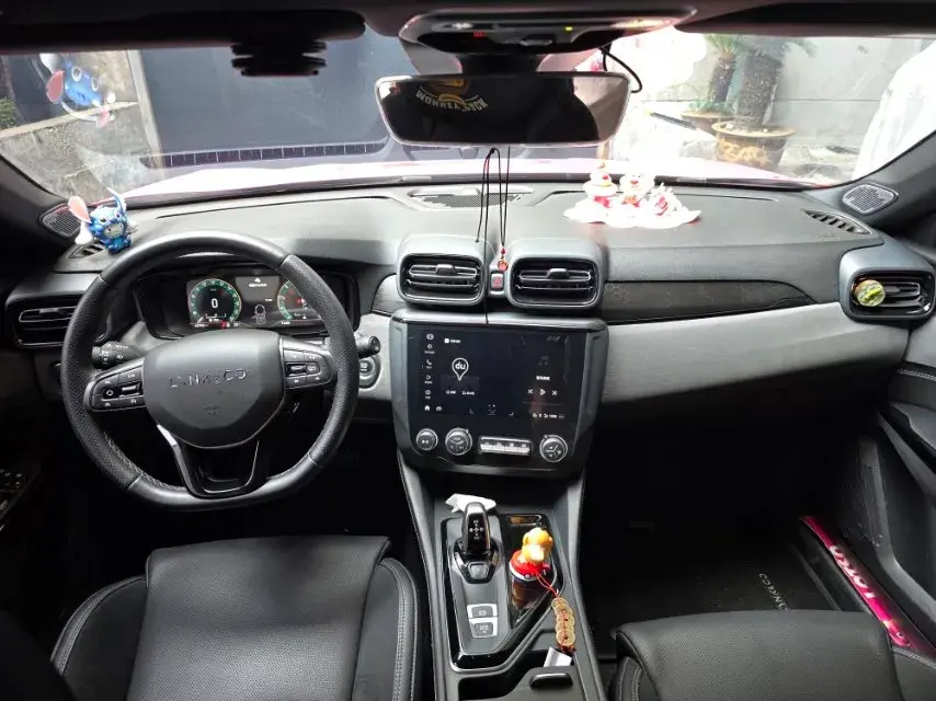 2021 LYNK&CO 02 thumbnail 4