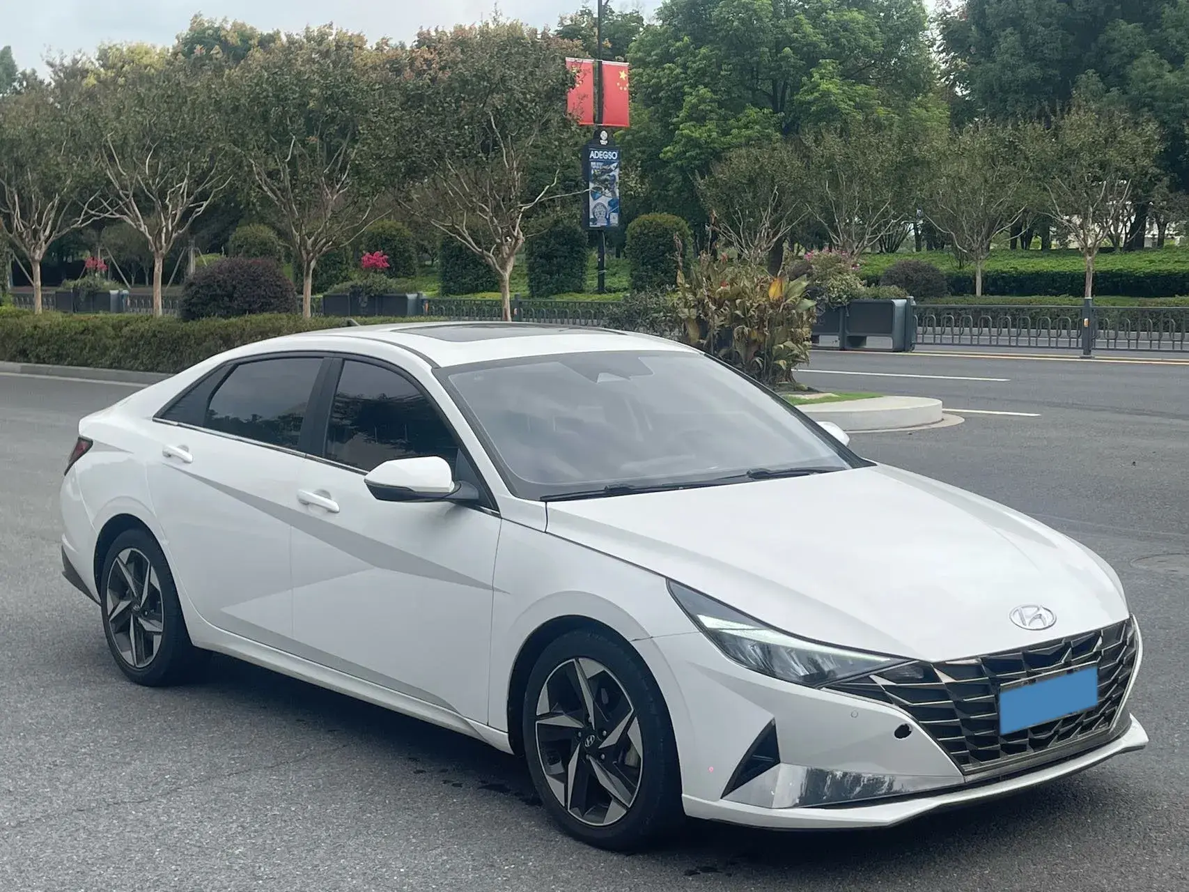 2021 HYUNDAI ELANTRA thumbnail 3