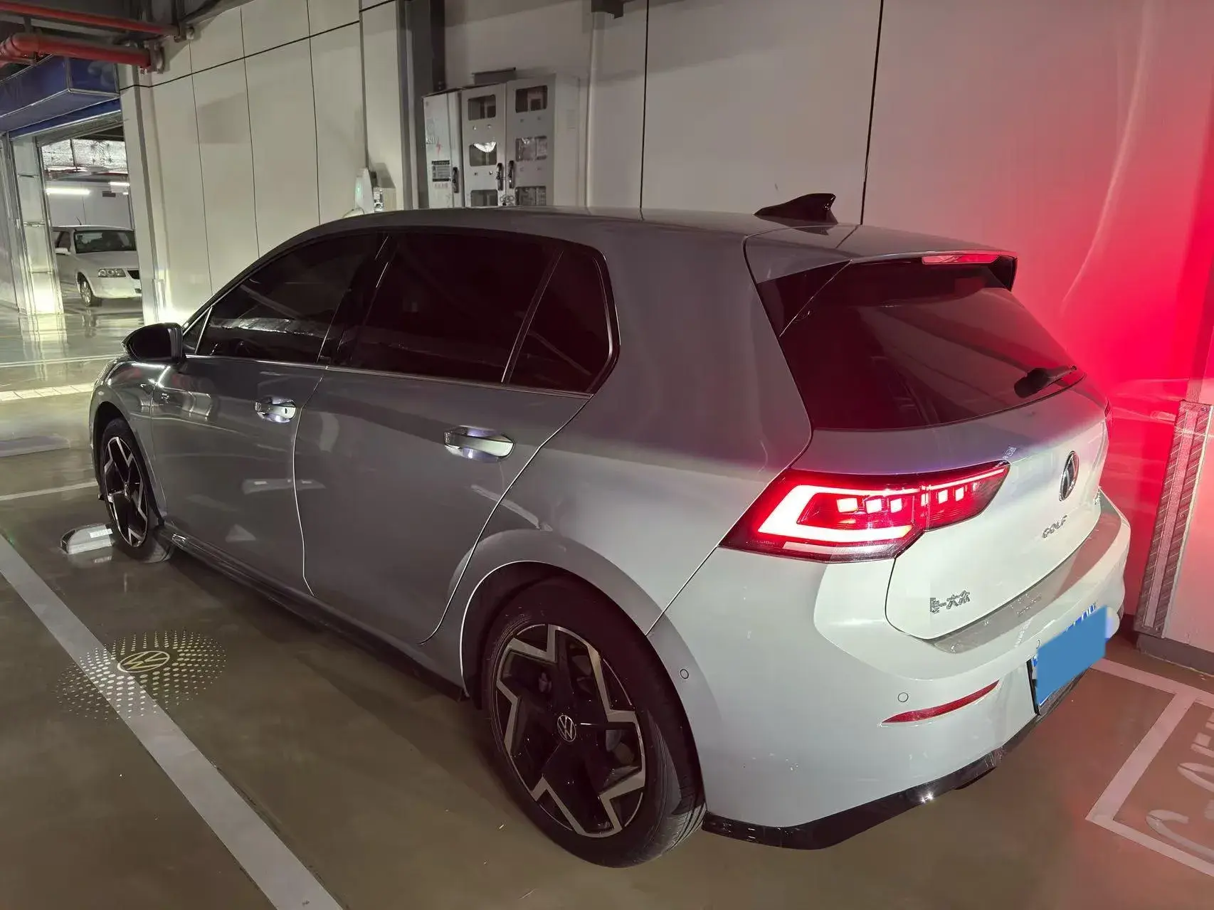 2025 VOLKSWAGEN GOLF thumbnail 3