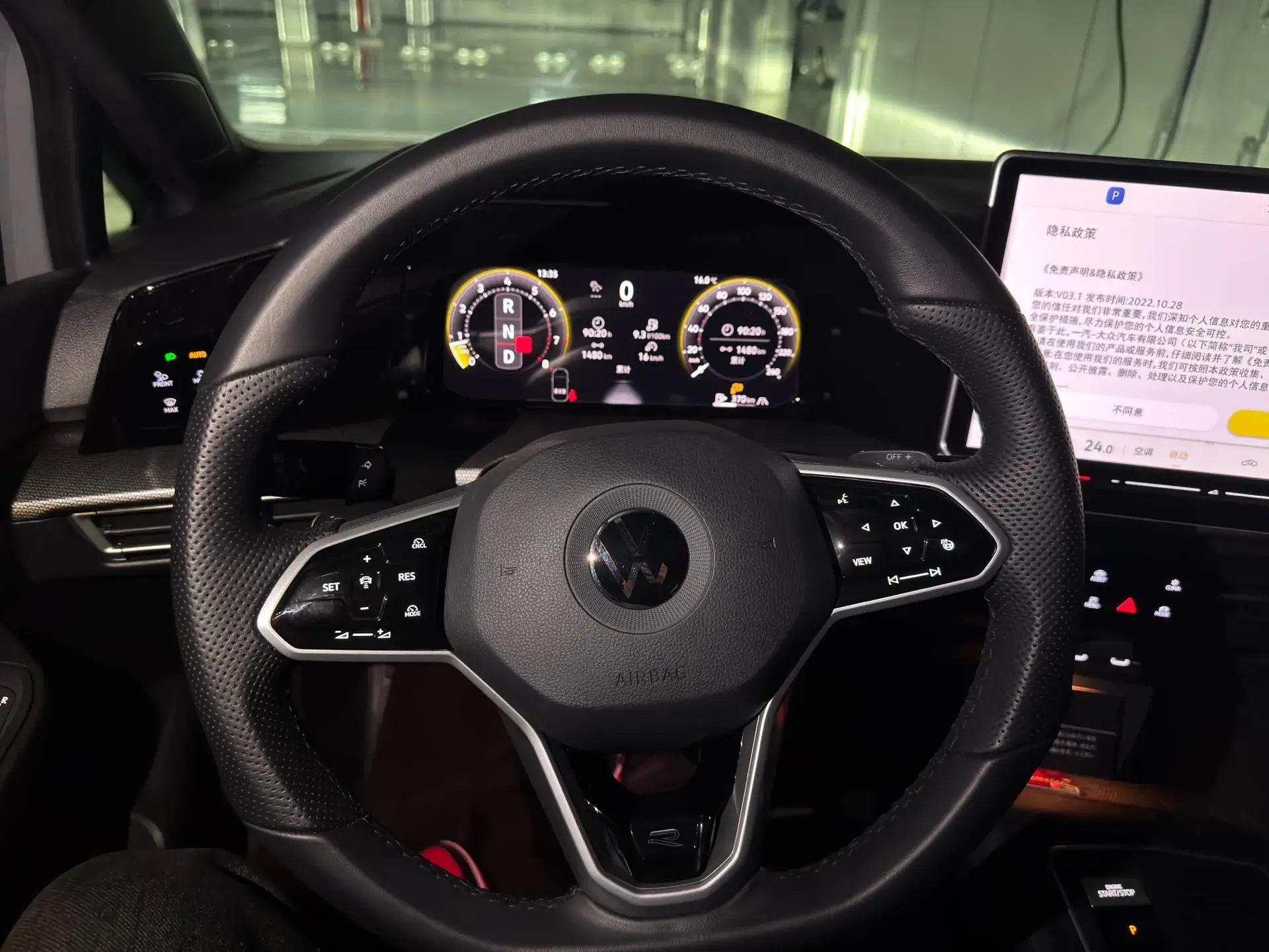 2025 VOLKSWAGEN GOLF thumbnail 4