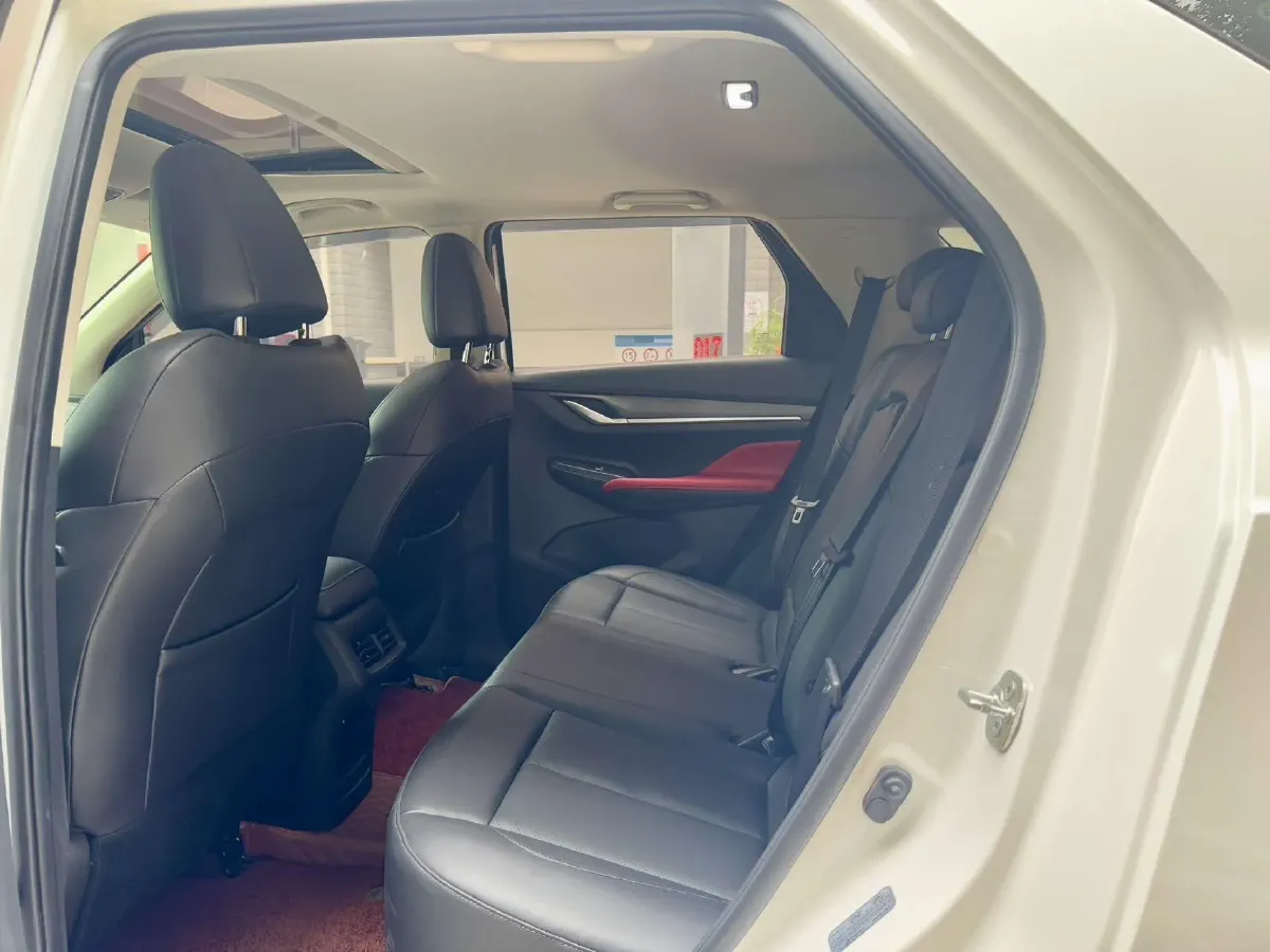 2022 ChangAn Oshan X7 Plus 1.5T 188HP L4 7DCT,autocango,china used car exporter,china ev exporter,chinese used car exporter,chinese used ev exporter