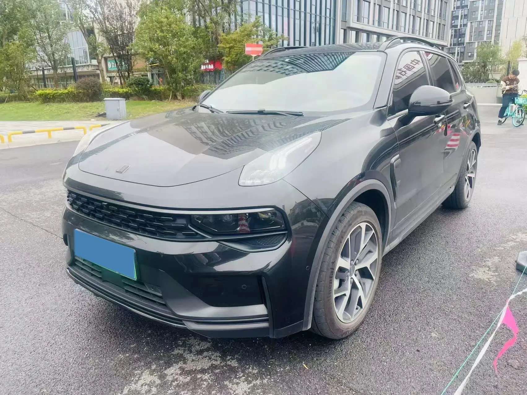 2021 LYNK&CO 01 view 1