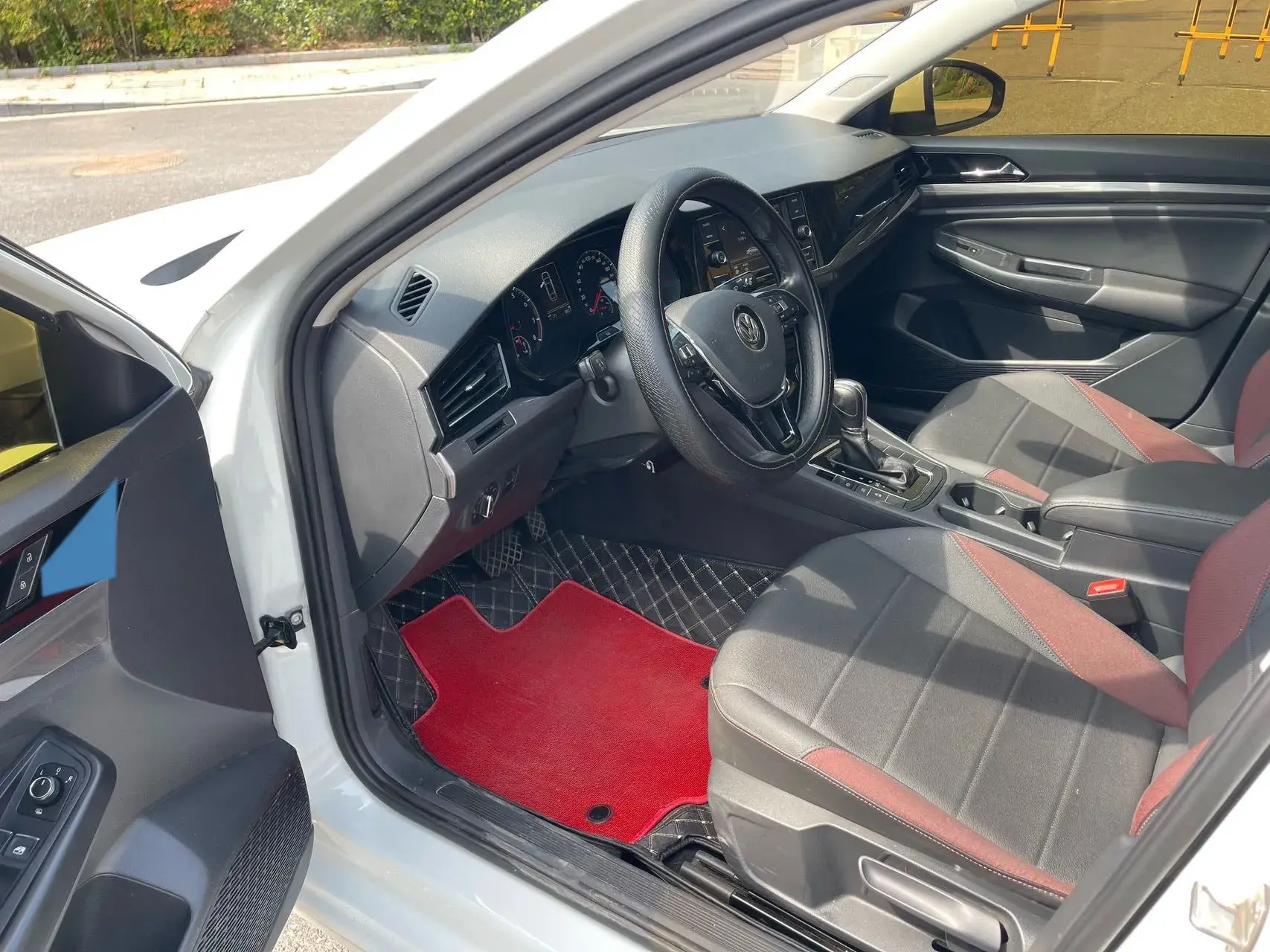 2020 VOLKSWAGEN BORA thumbnail 4