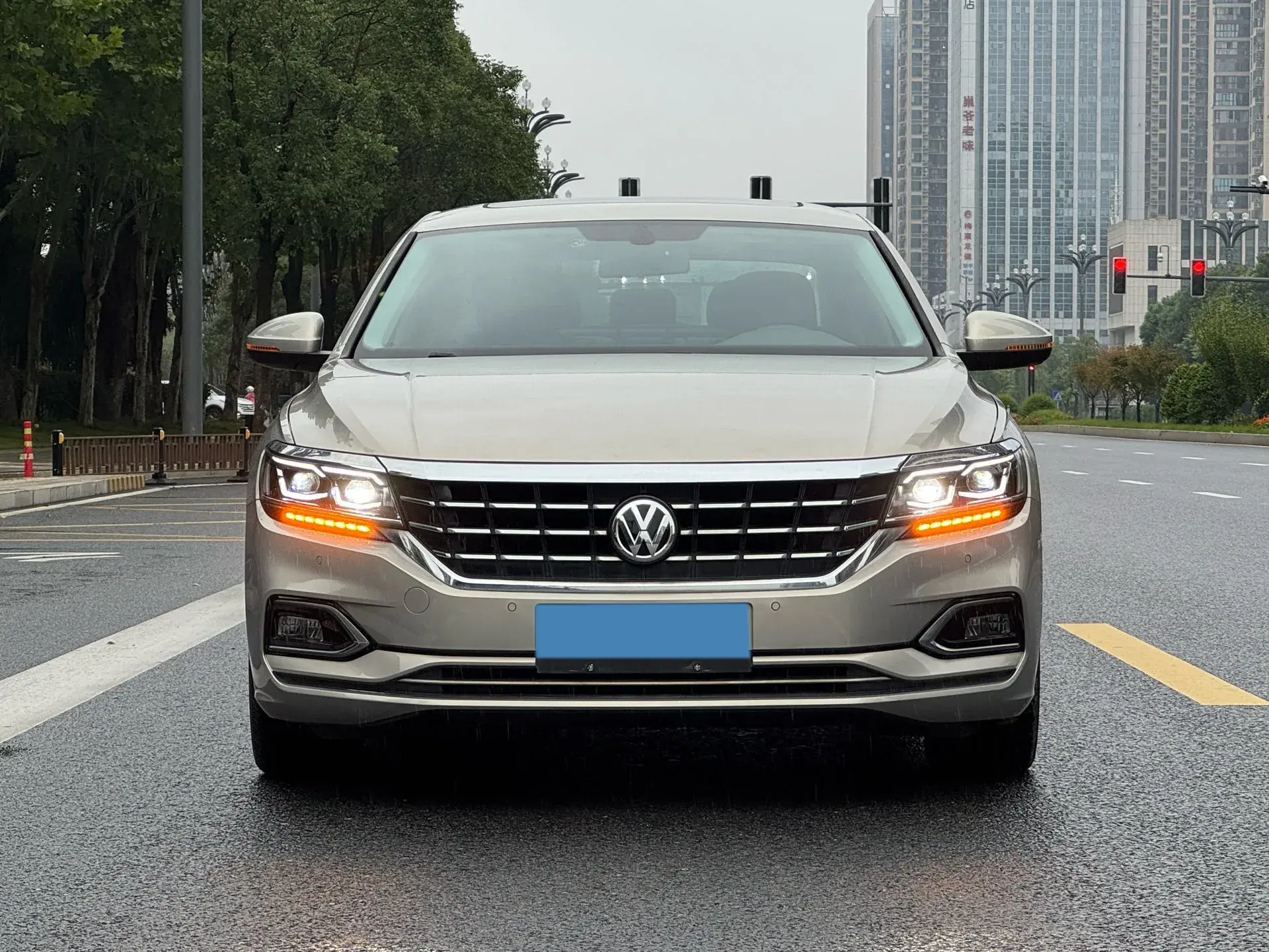 2020 VOLKSWAGEN PASSAT thumbnail 2
