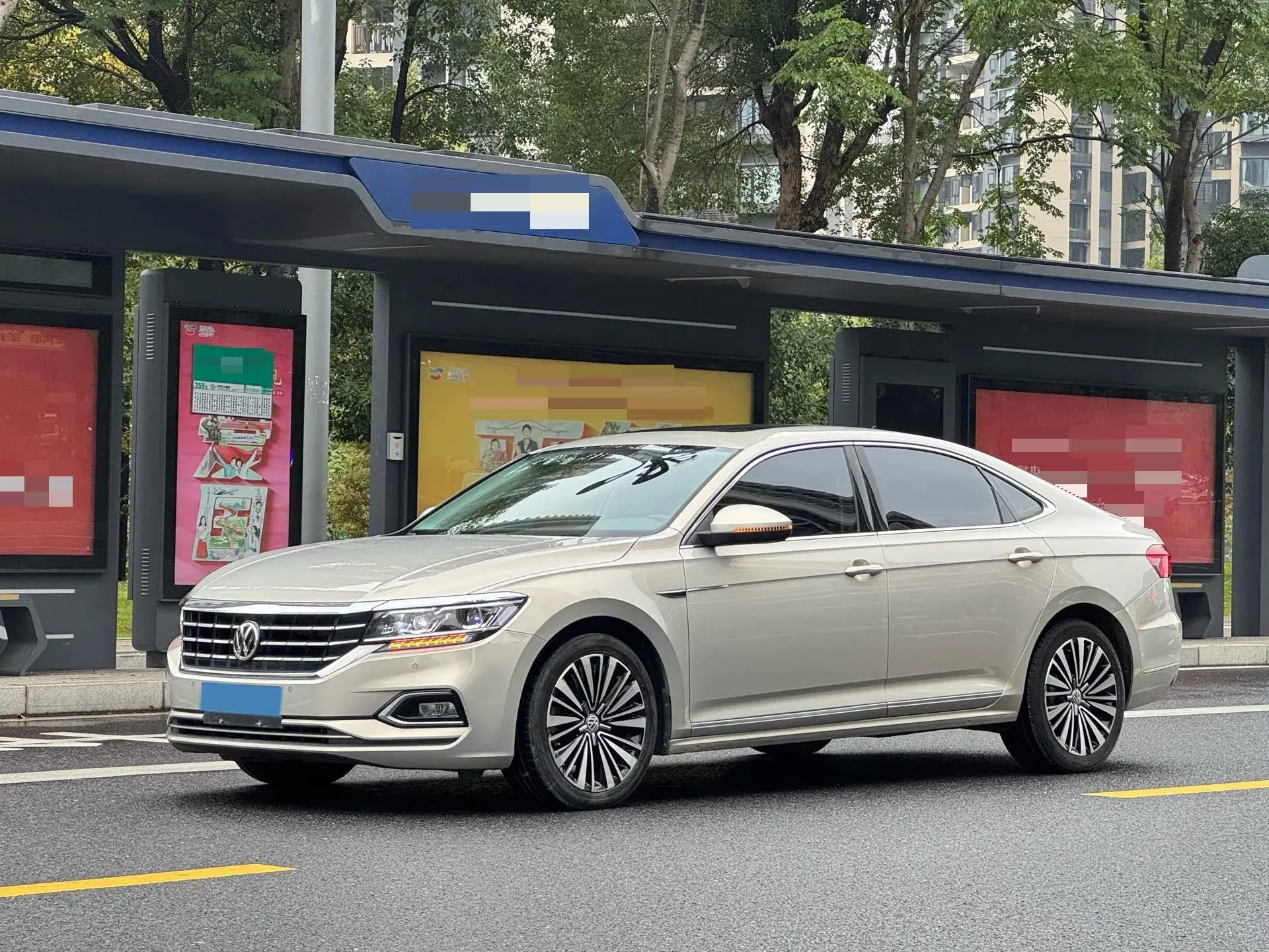2020 VOLKSWAGEN PASSAT view 1