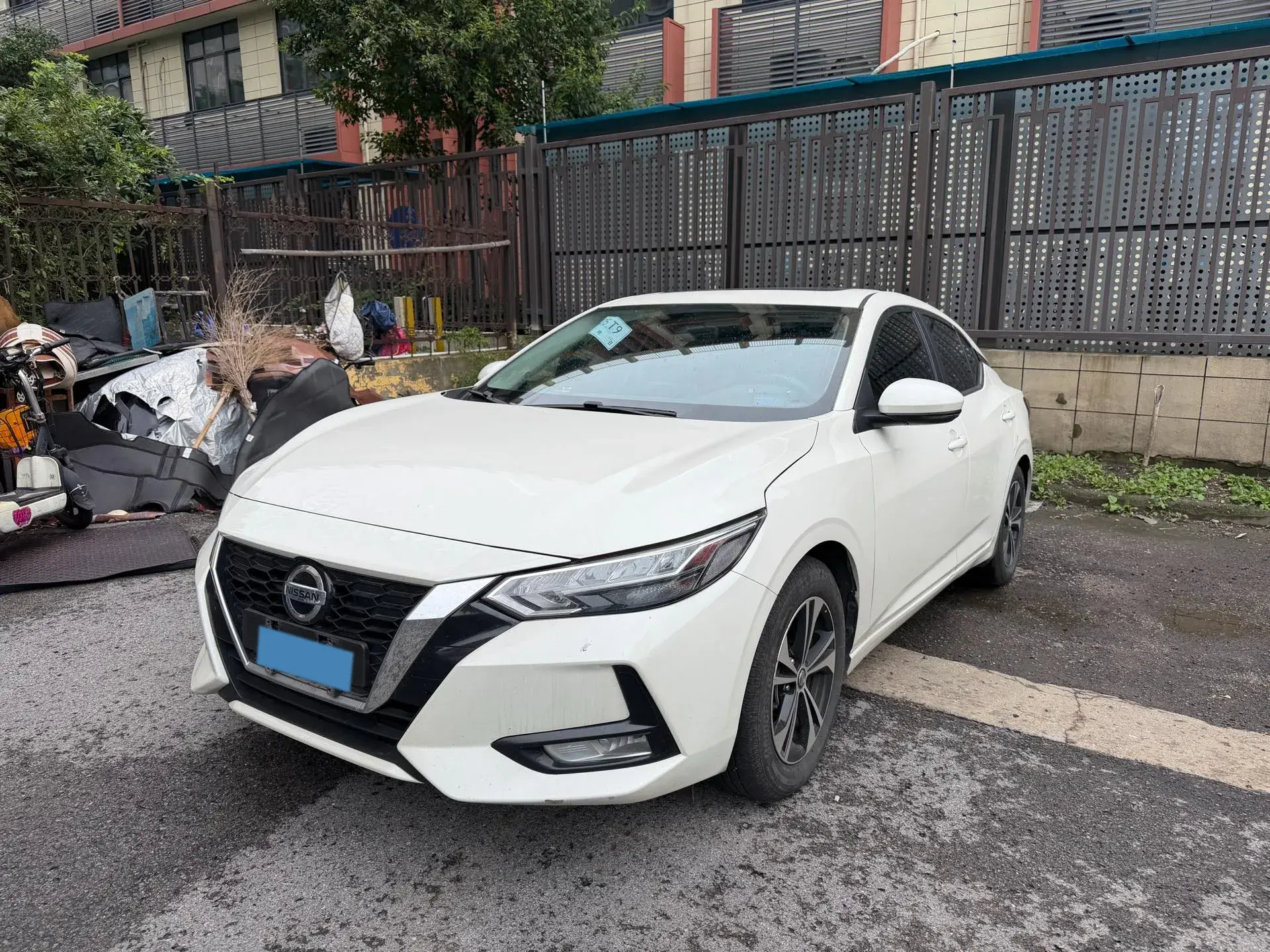2021 NISSAN SYLPHY view 1