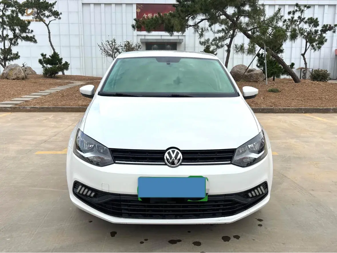 2018 VOLKSWAGEN POLO thumbnail 2