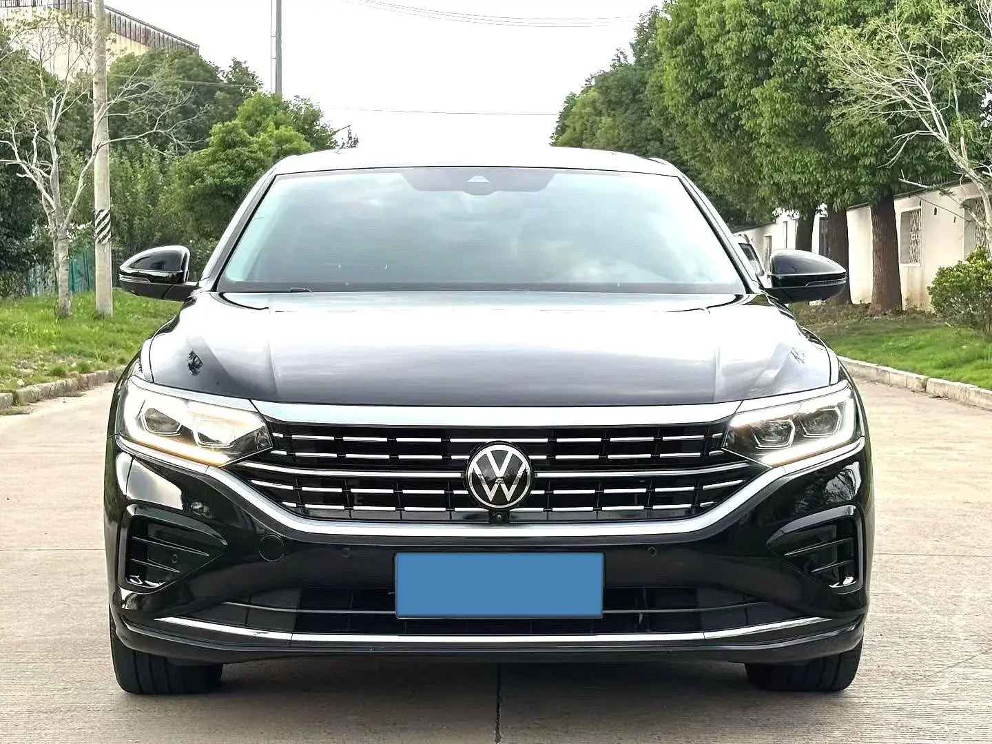 2022 VOLKSWAGEN PASSAT thumbnail 2