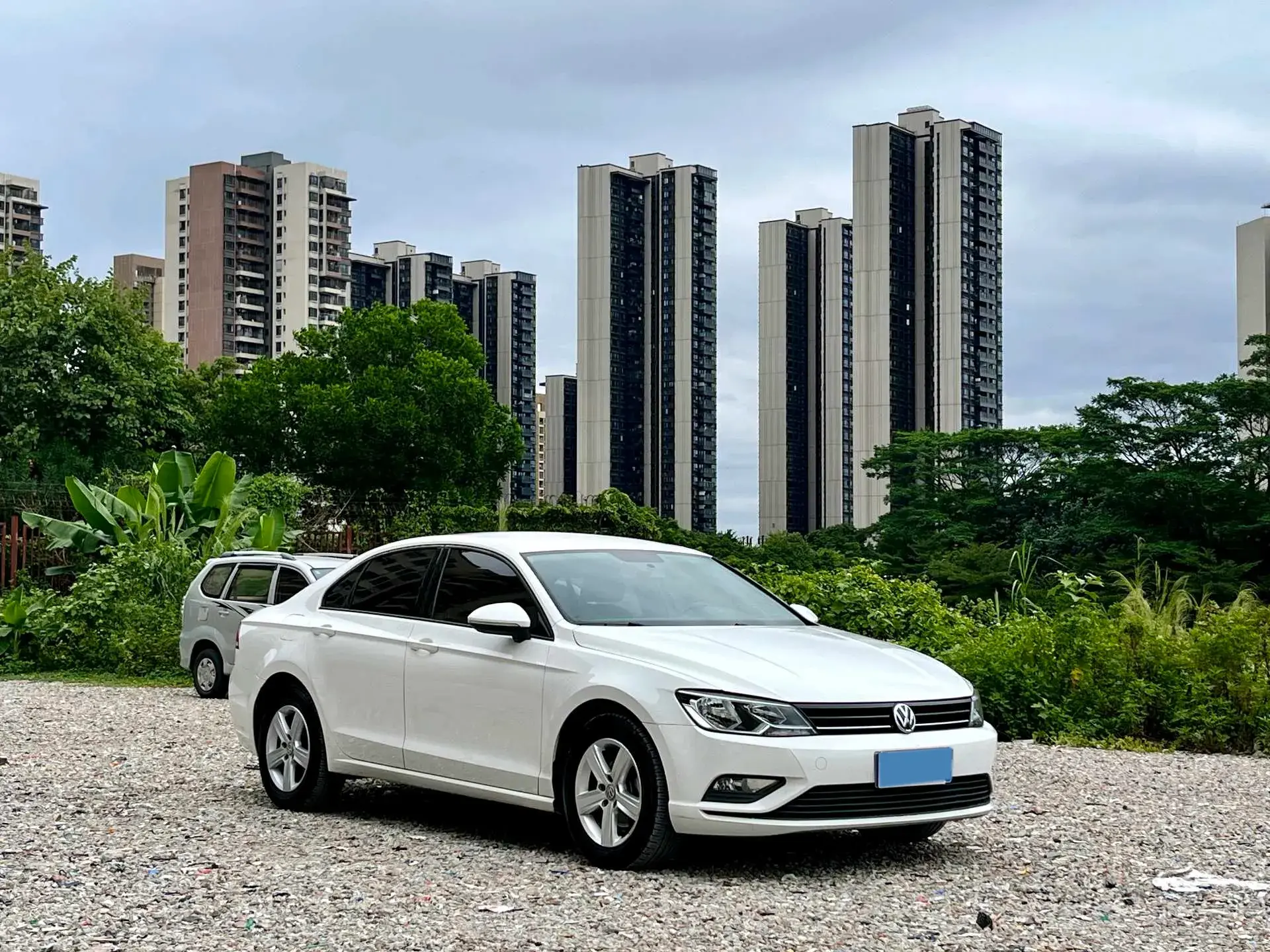 2018 VOLKSWAGEN LAMANDO thumbnail 2
