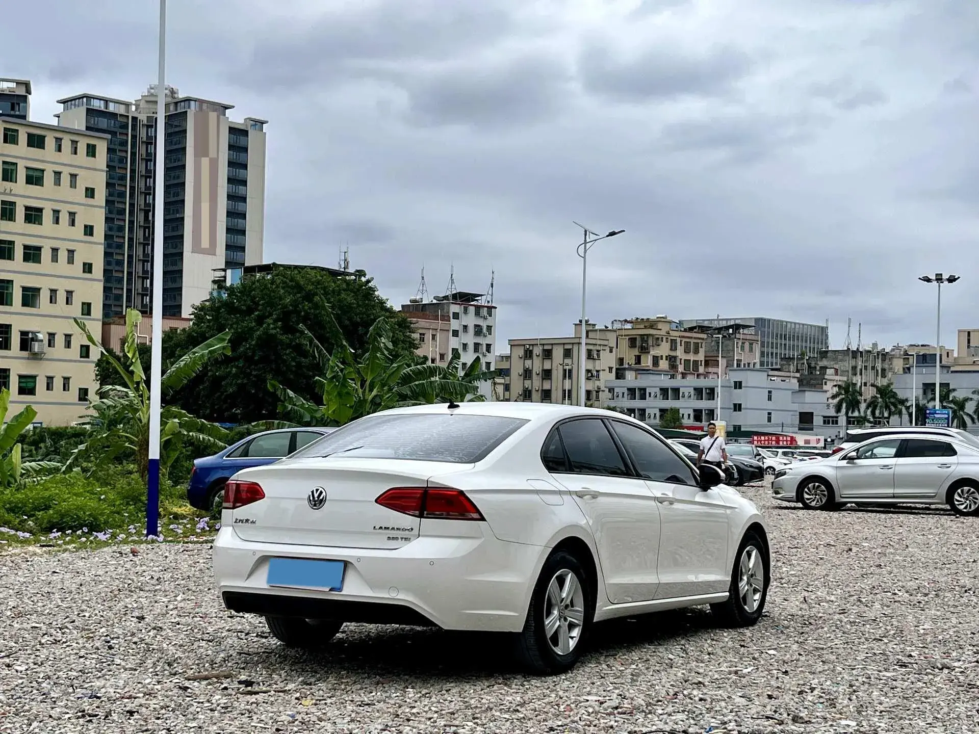 2018 VOLKSWAGEN LAMANDO thumbnail 4