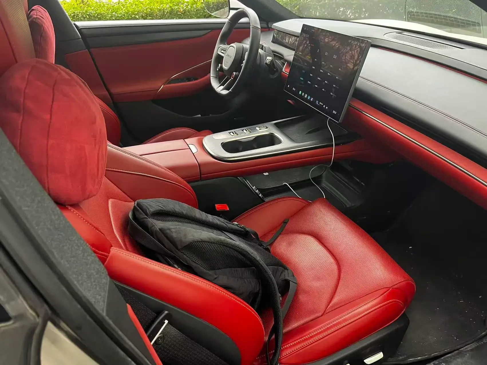 2024 MI SU7 thumbnail 2