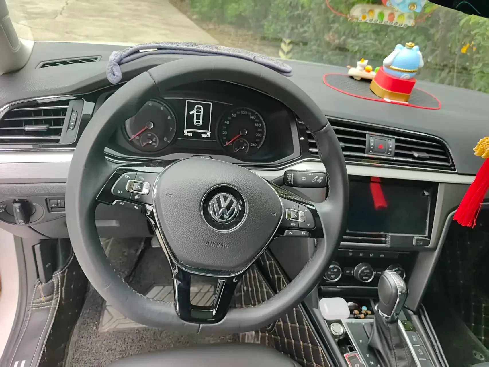 2019 VOLKSWAGEN LAMANDO thumbnail 3