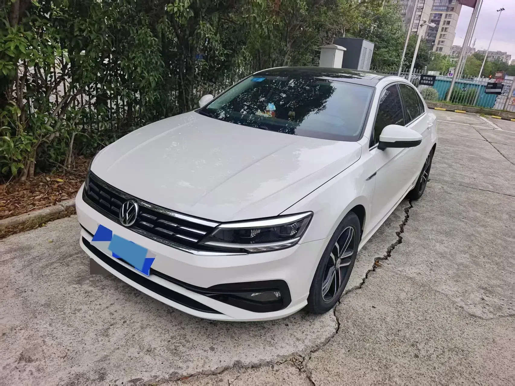 2019 VOLKSWAGEN LAMANDO view 1