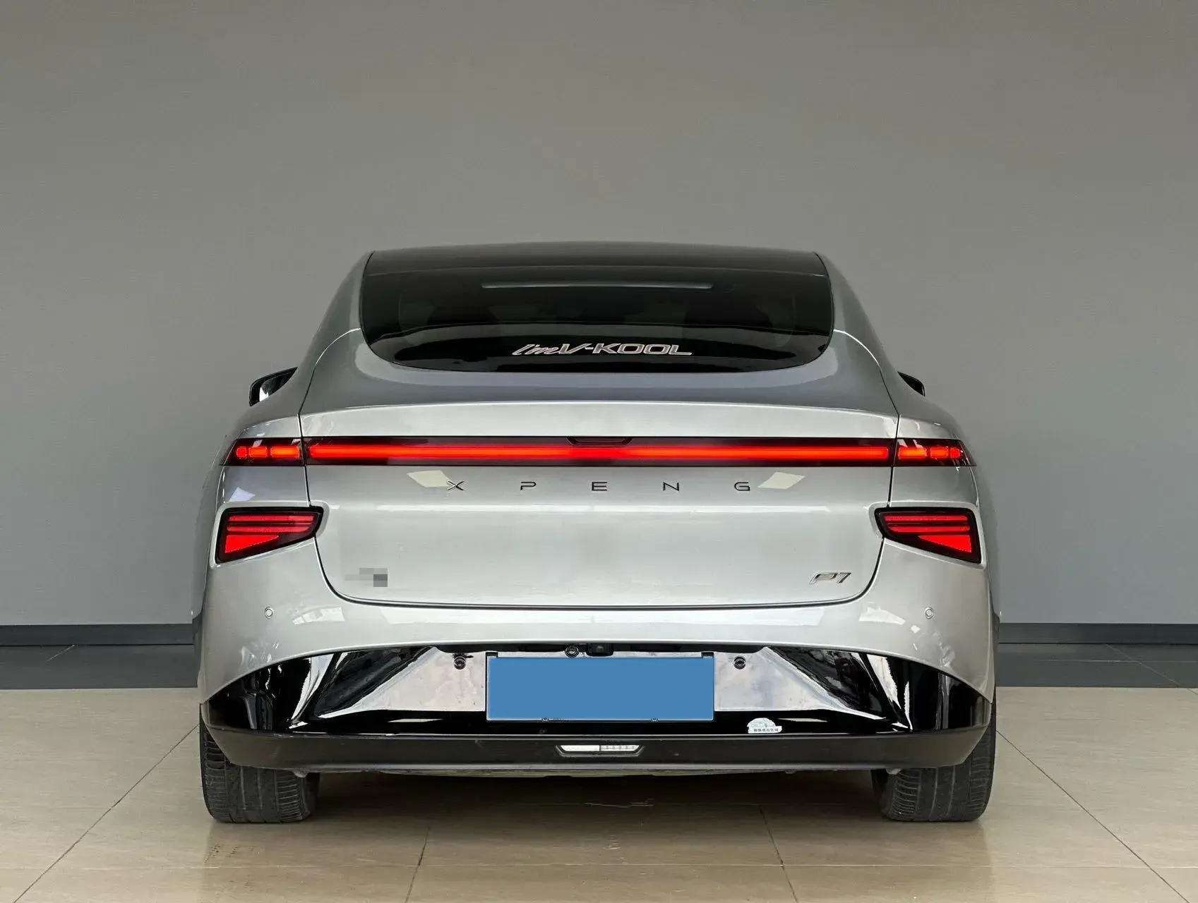 2021 XPENG P7 thumbnail 4