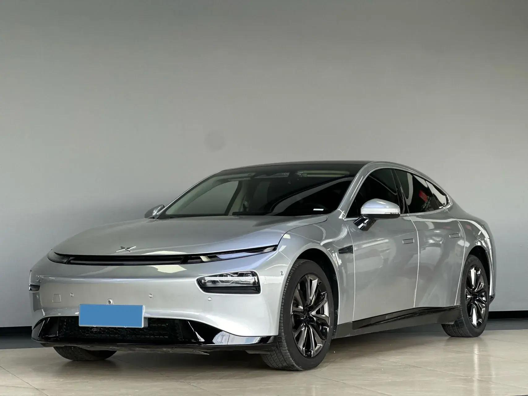 2021 XPENG P7 view 1