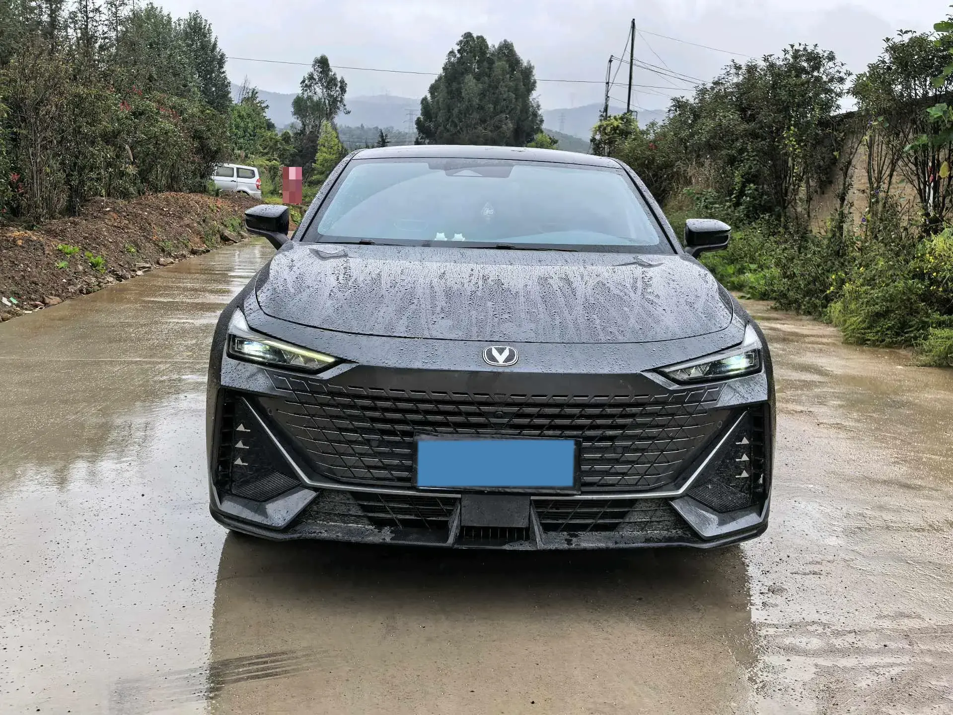 2023 CHANGAN UNI-V thumbnail 2