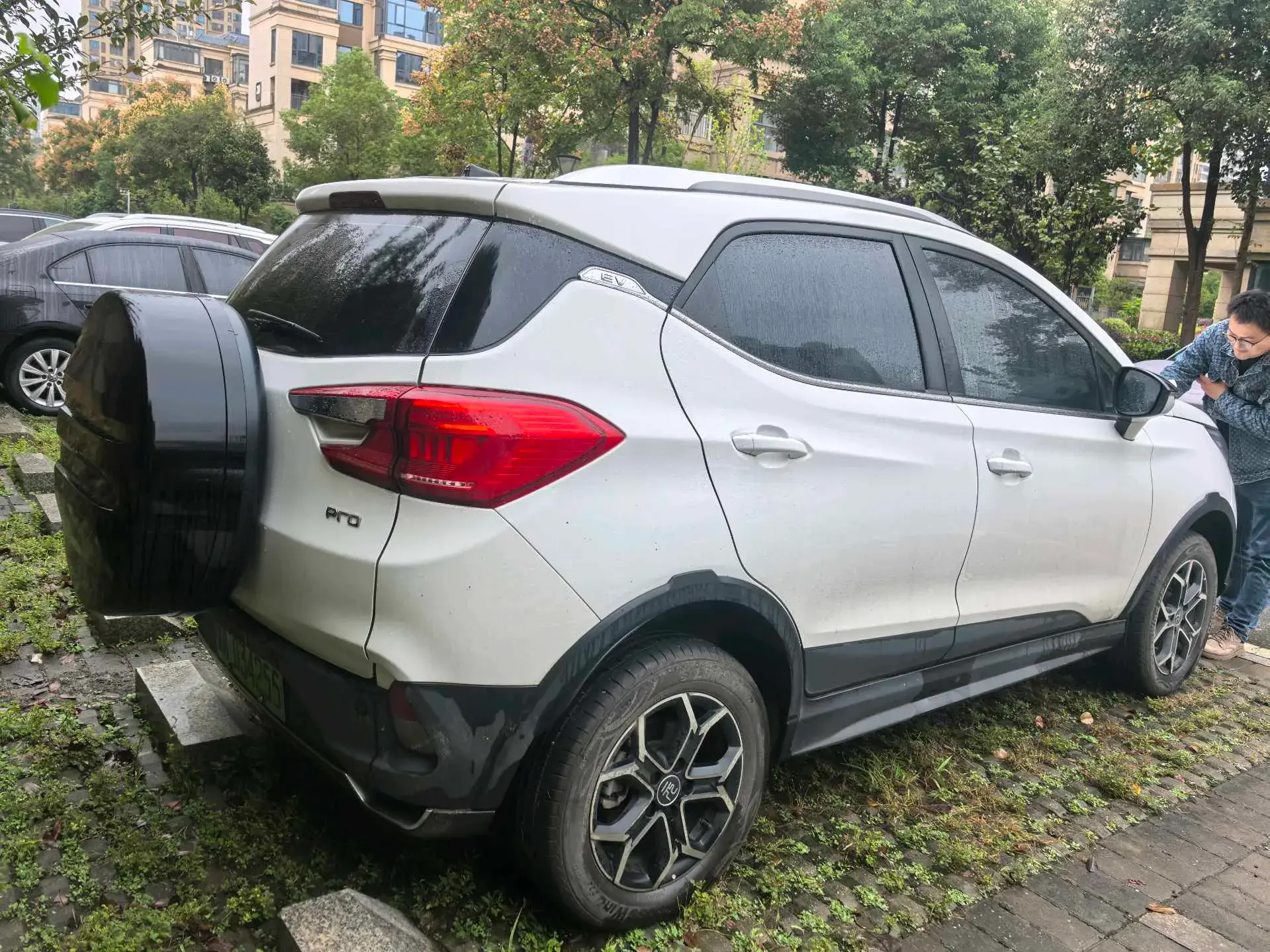 2021 BYD YUAN thumbnail 4