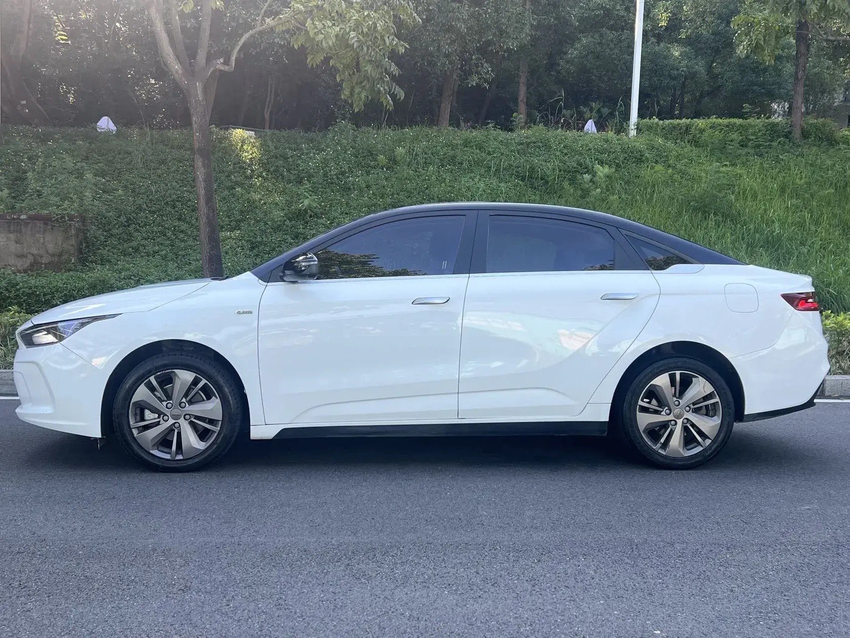 2021 GEOMETRY A thumbnail 3