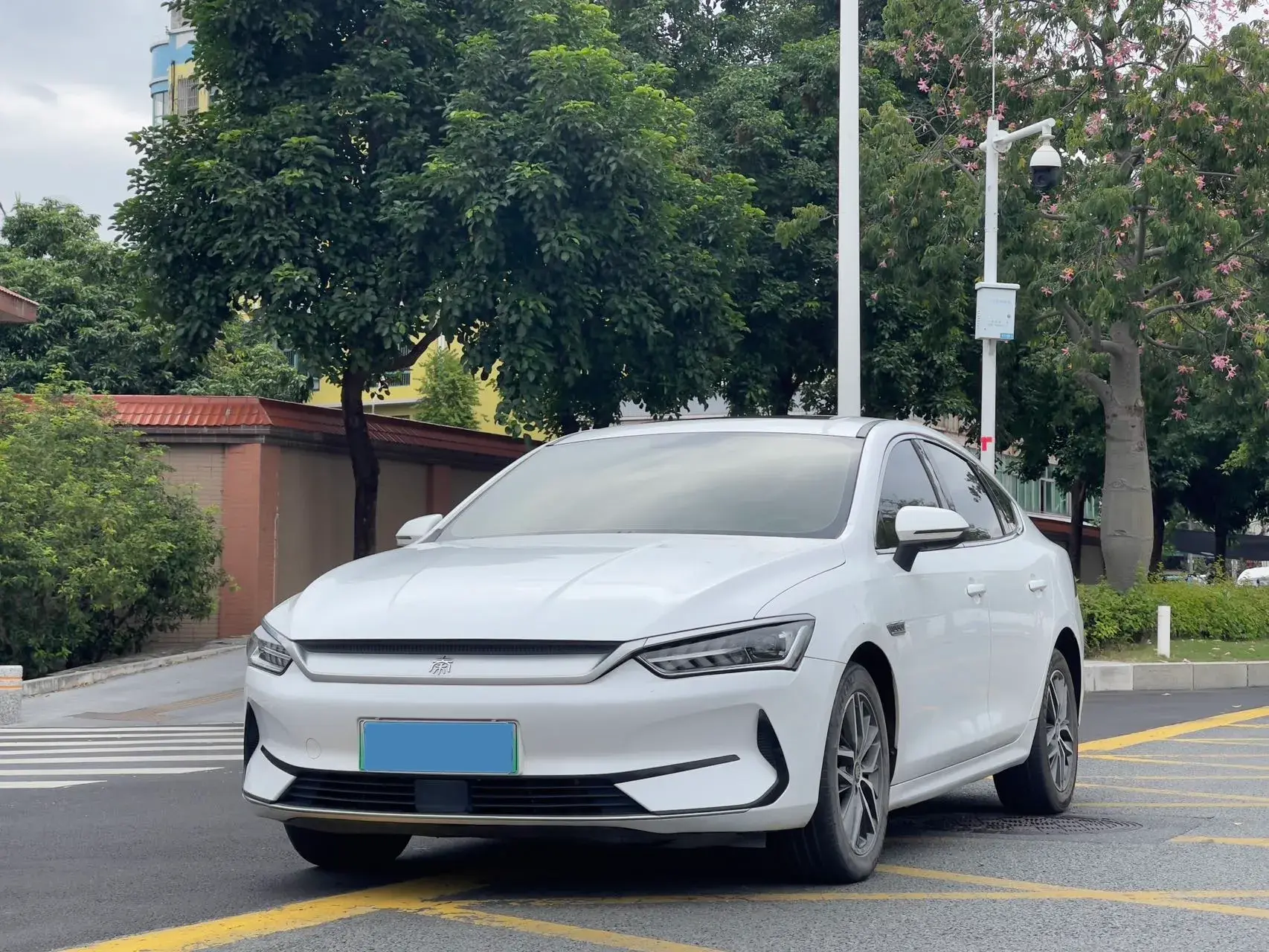 2021 BYD QIN view 1