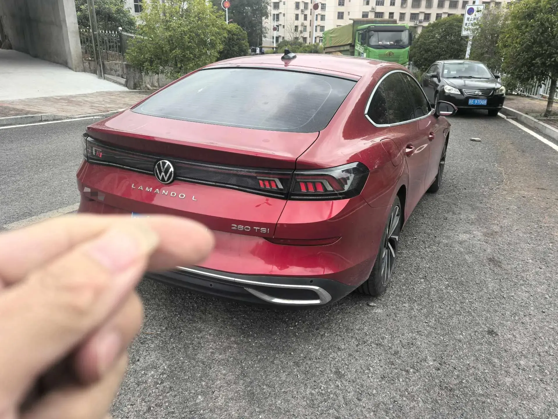 2022 VOLKSWAGEN LAMANDO thumbnail 2