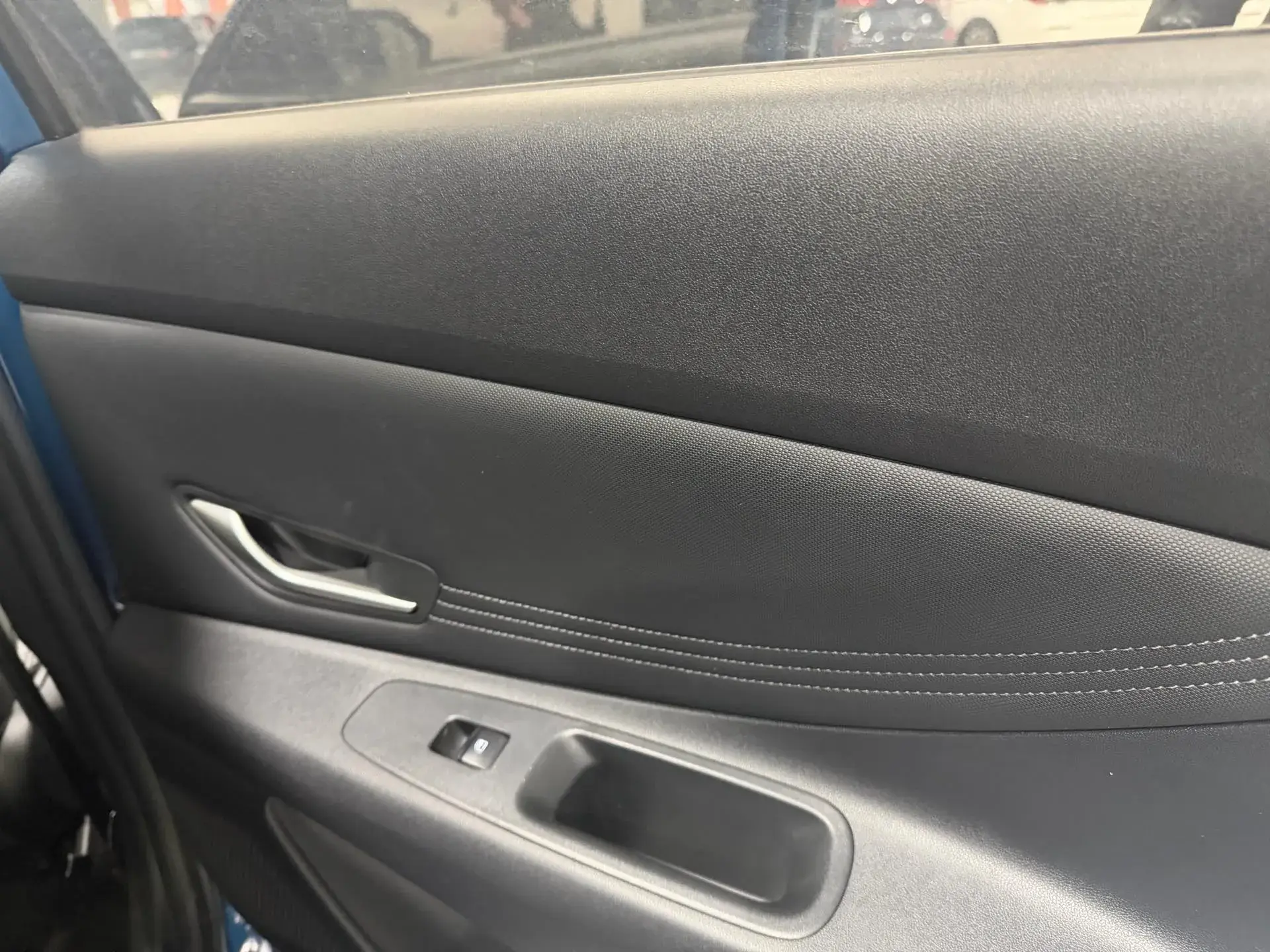 2022 HYUNDAI ELANTRA thumbnail 4