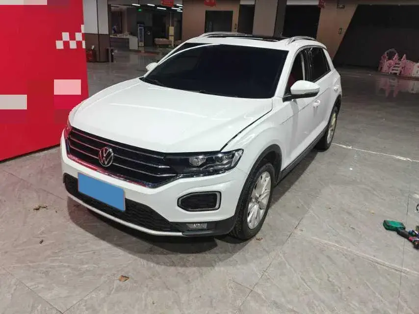 2022 VOLKSWAGEN T-ROC view 1