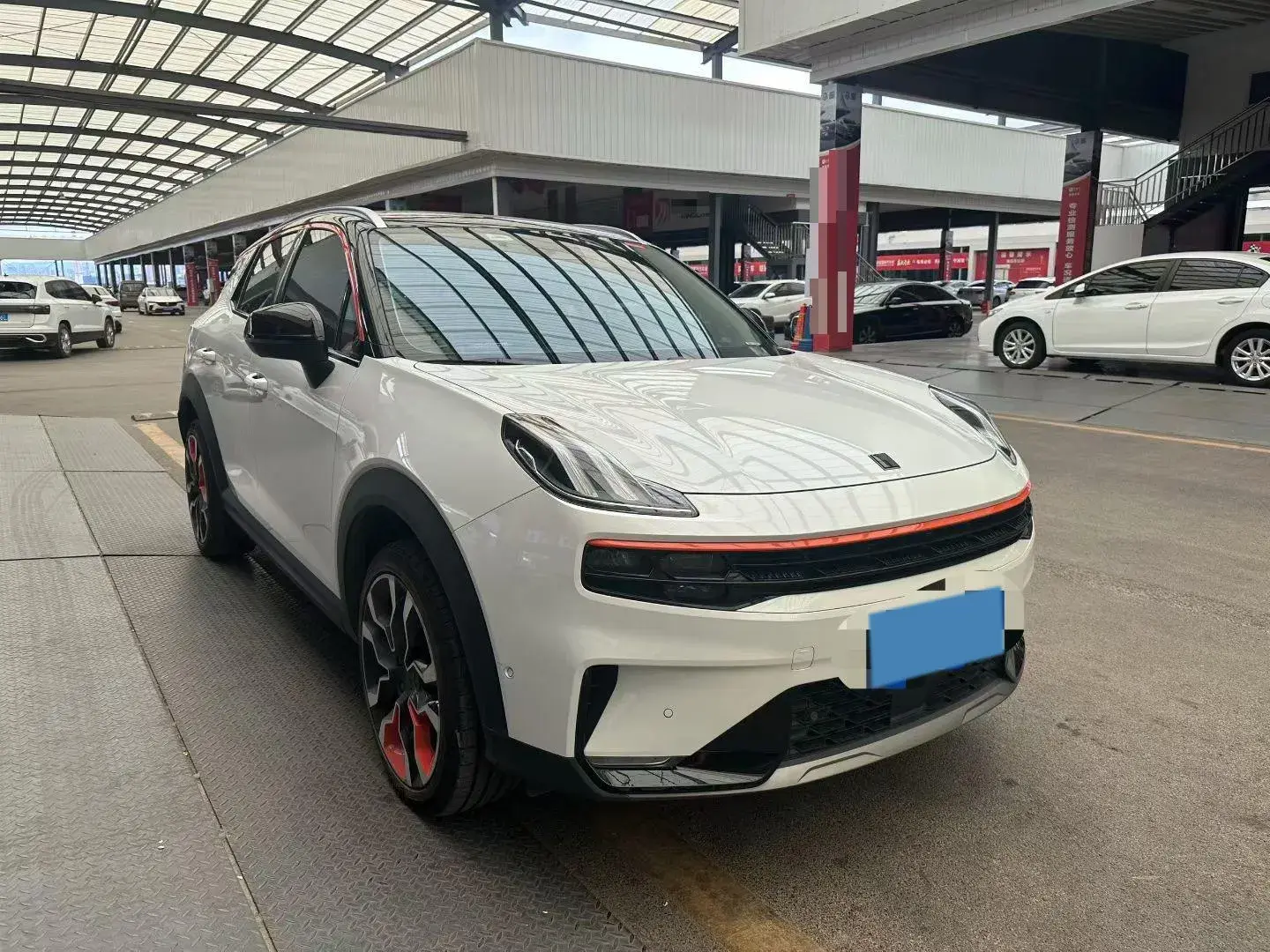 2020 LYNK&CO 06 thumbnail 3