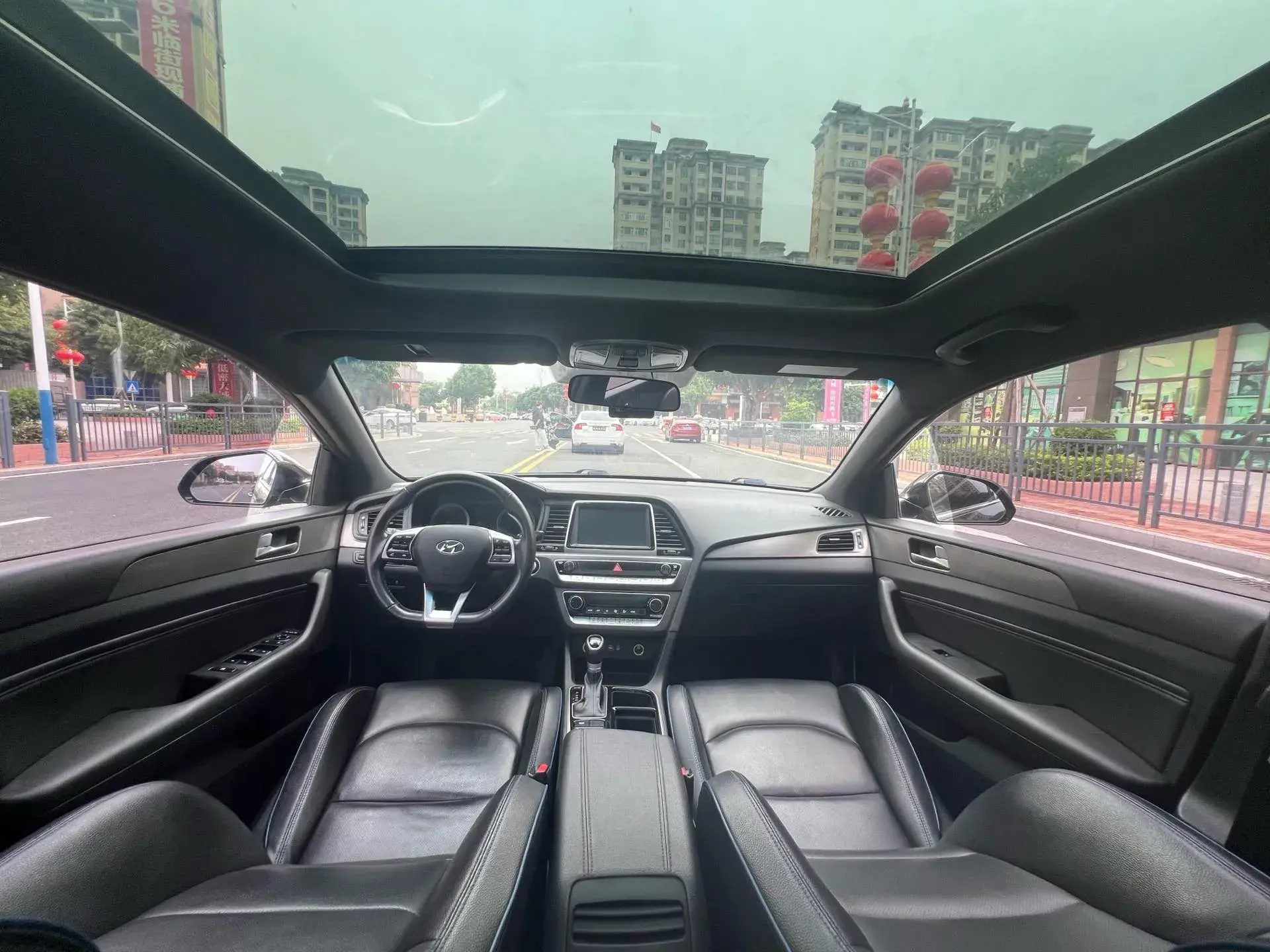 2018 HYUNDAI SONATA thumbnail 4