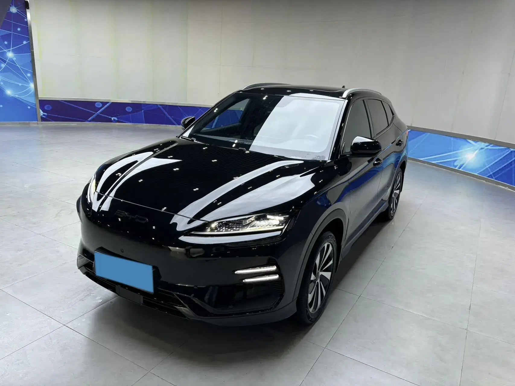 2024 BYD SONG view 1