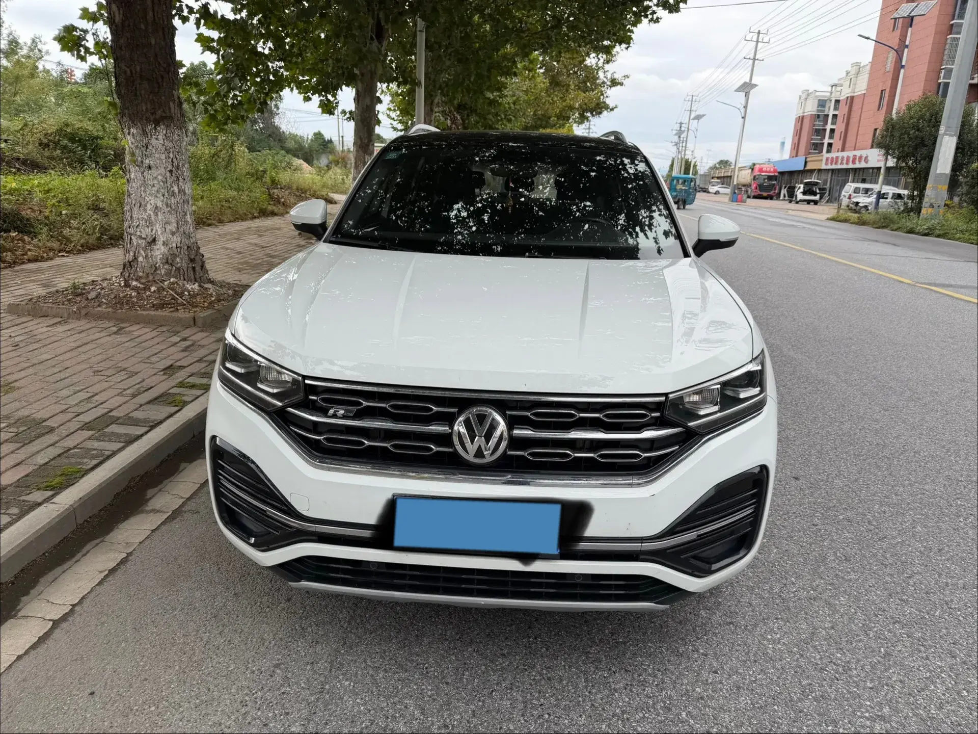 2019 VOLKSWAGEN TAYRON thumbnail 2