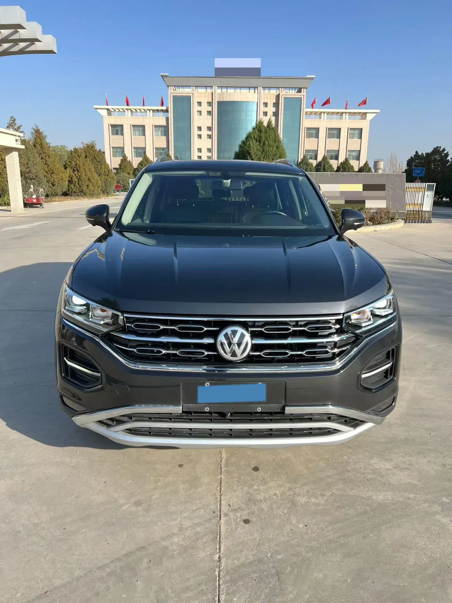 2019 VOLKSWAGEN TAYRON thumbnail 3
