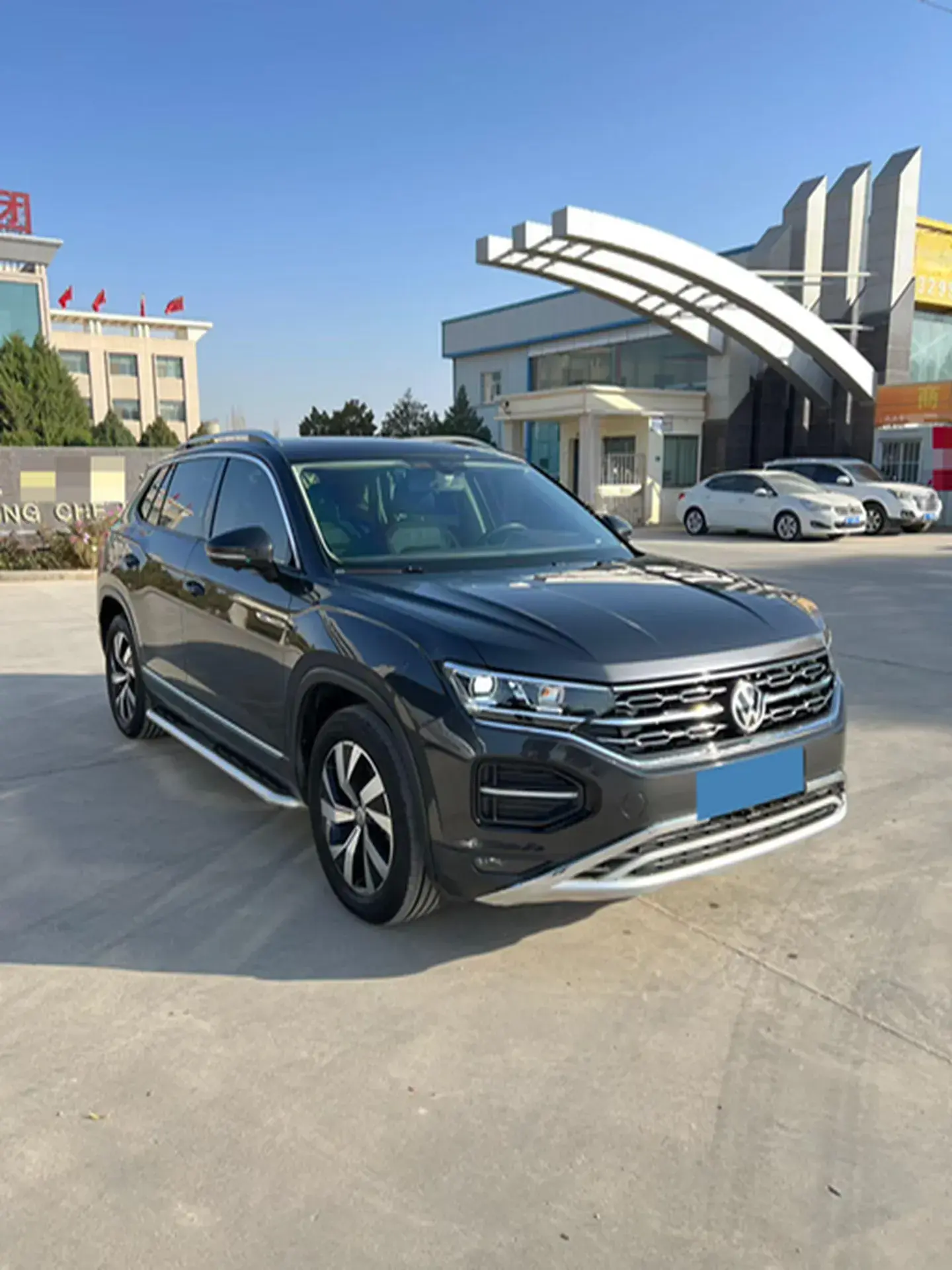 2019 VOLKSWAGEN TAYRON thumbnail 2