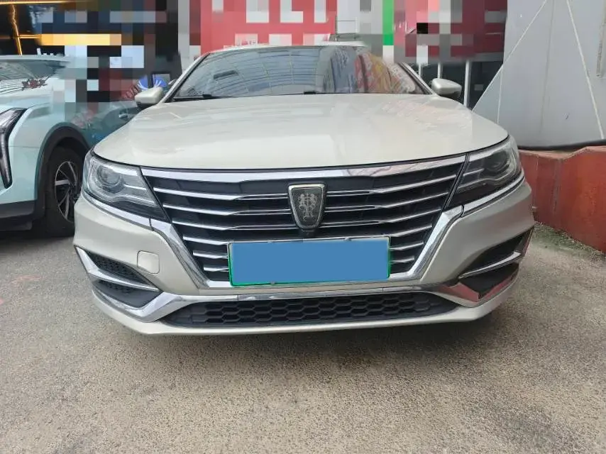 2017 ROEWE I6 thumbnail 2