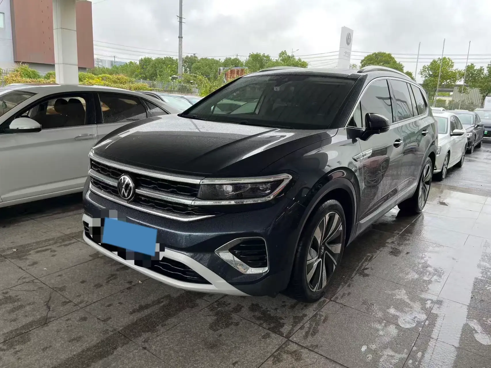 2022 VOLKSWAGEN TALAGON view 1