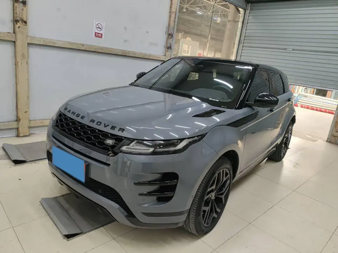 2021 LAND ROVER view 1