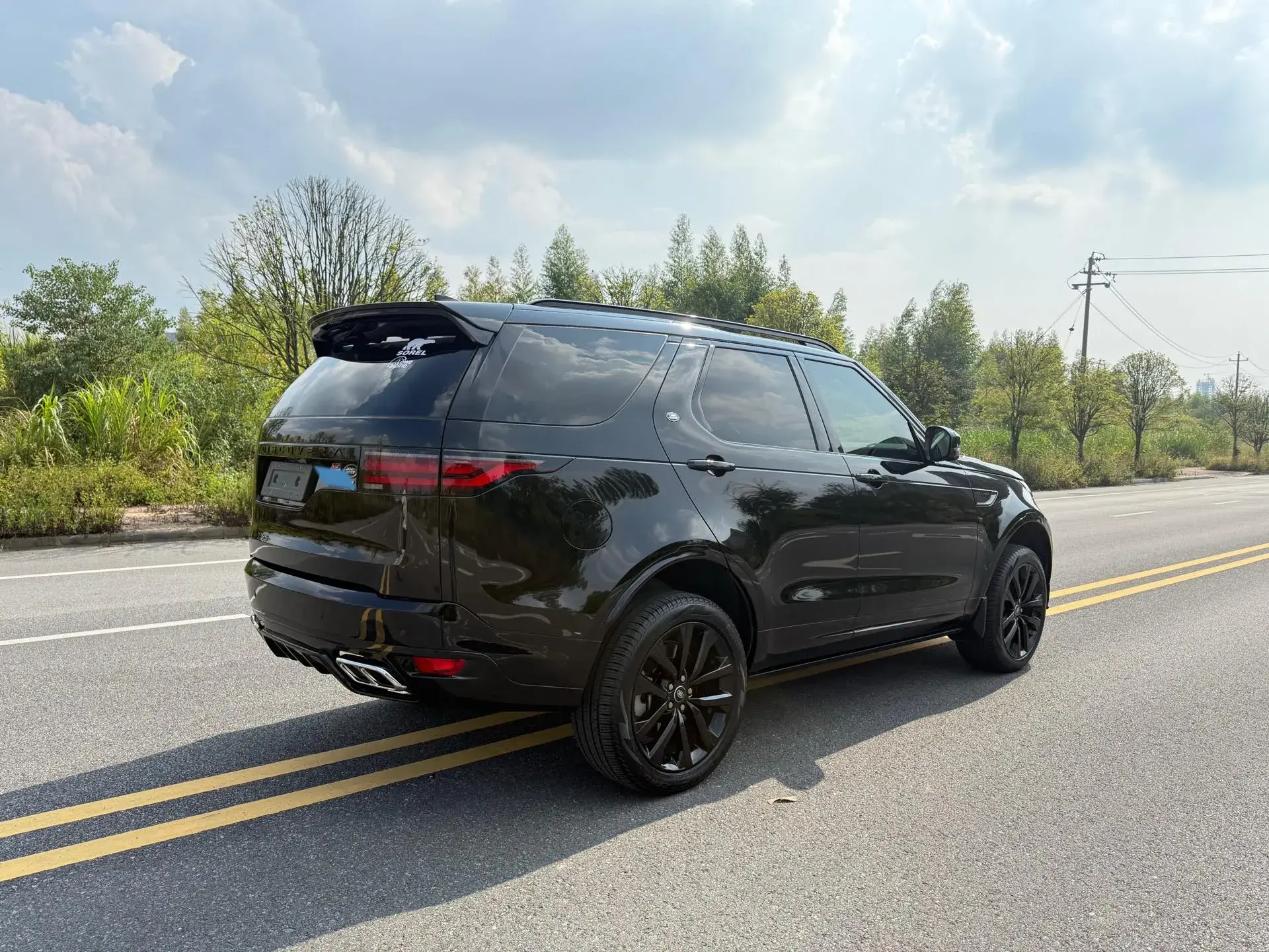 2024 LAND ROVER thumbnail 3