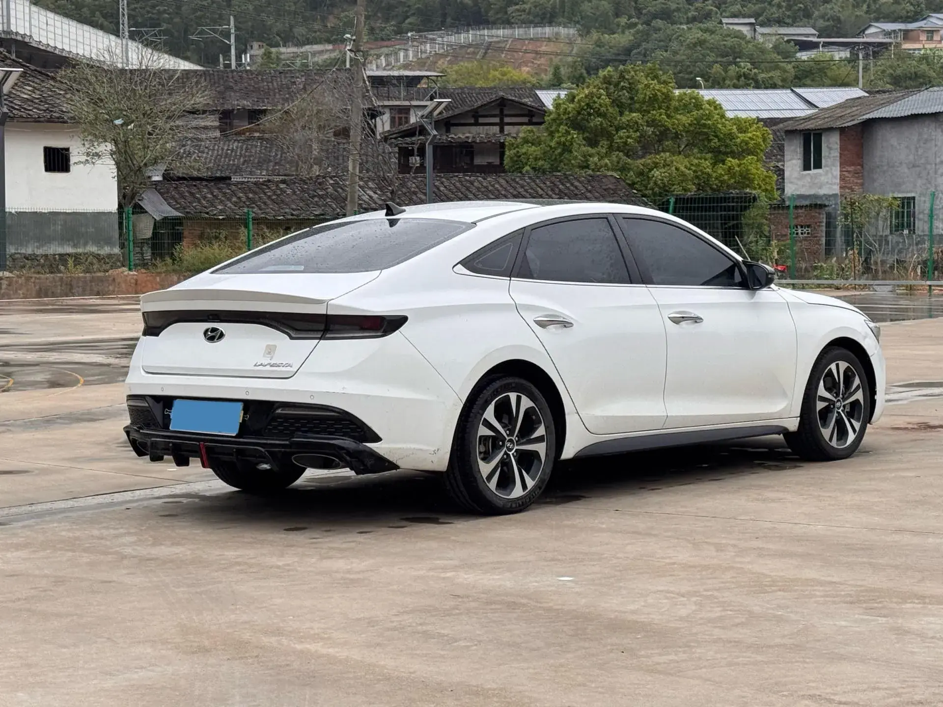 2021 HYUNDAI LA thumbnail 4