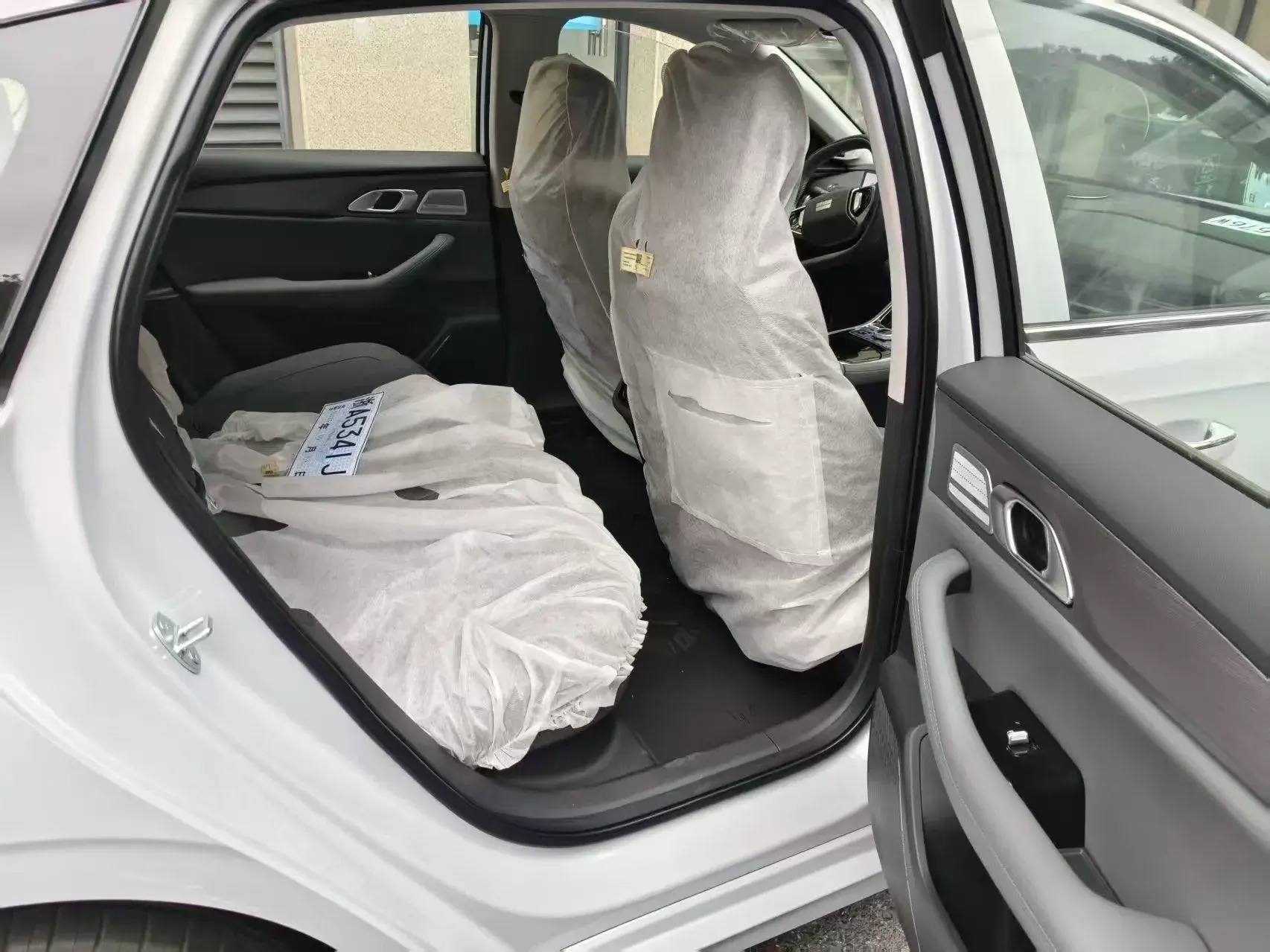 2025 GEELY GALAXY thumbnail 3