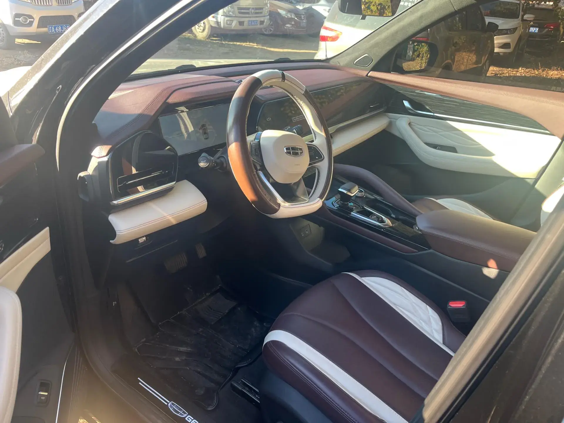 2021 GEELY MONJARO thumbnail 3