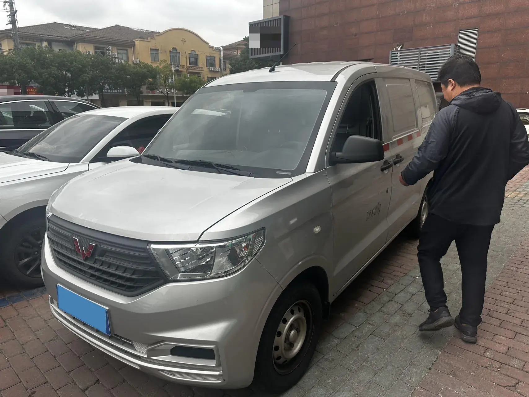 2022 WULING HONGGUANG view 1