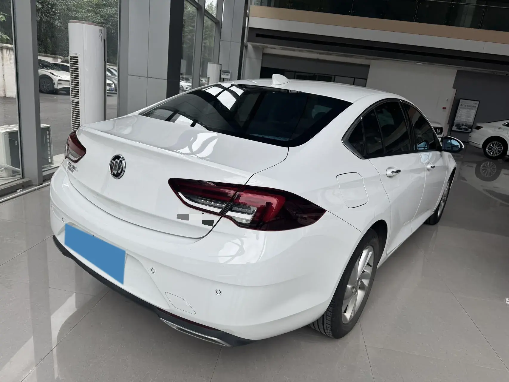 2020 BUICK REGAL thumbnail 2