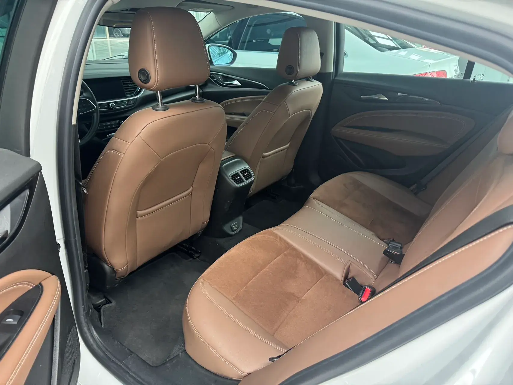 2020 BUICK REGAL thumbnail 4