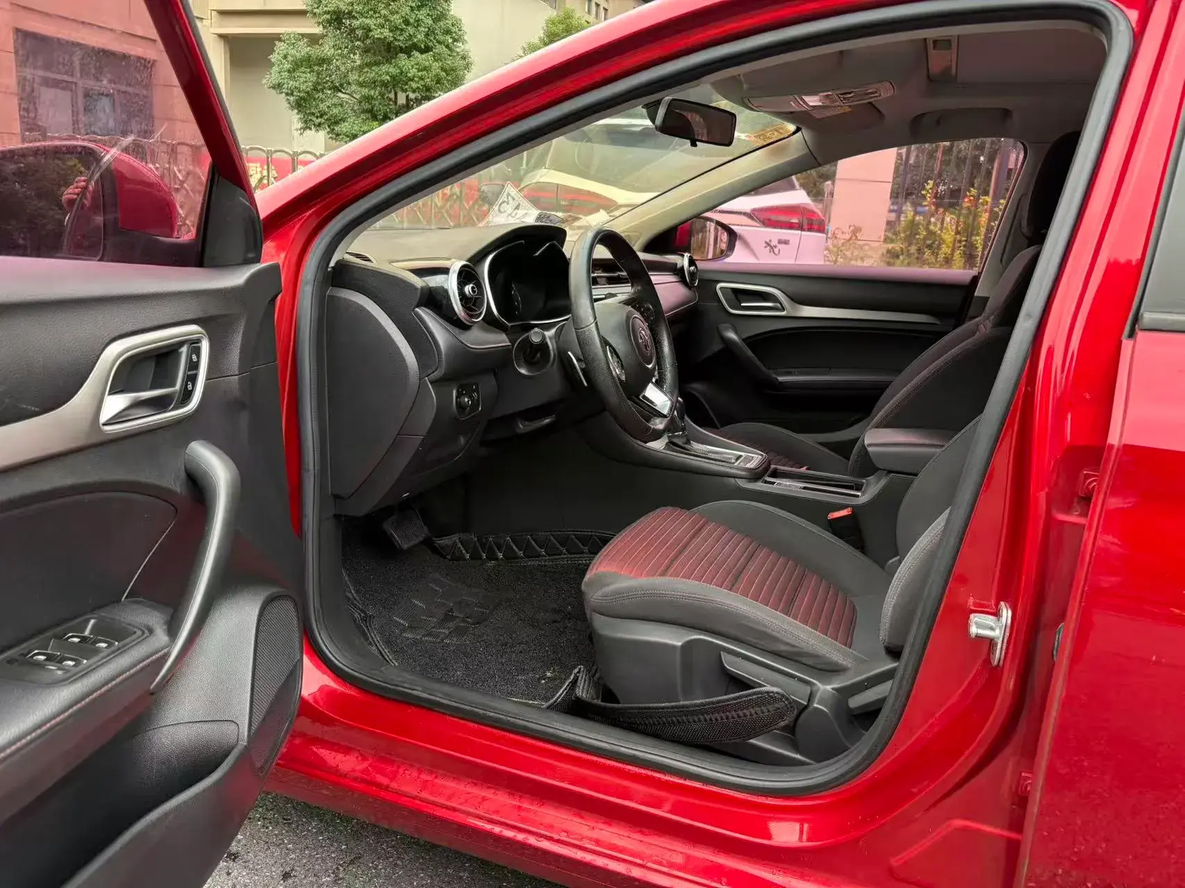 2017 MG MG6 thumbnail 4