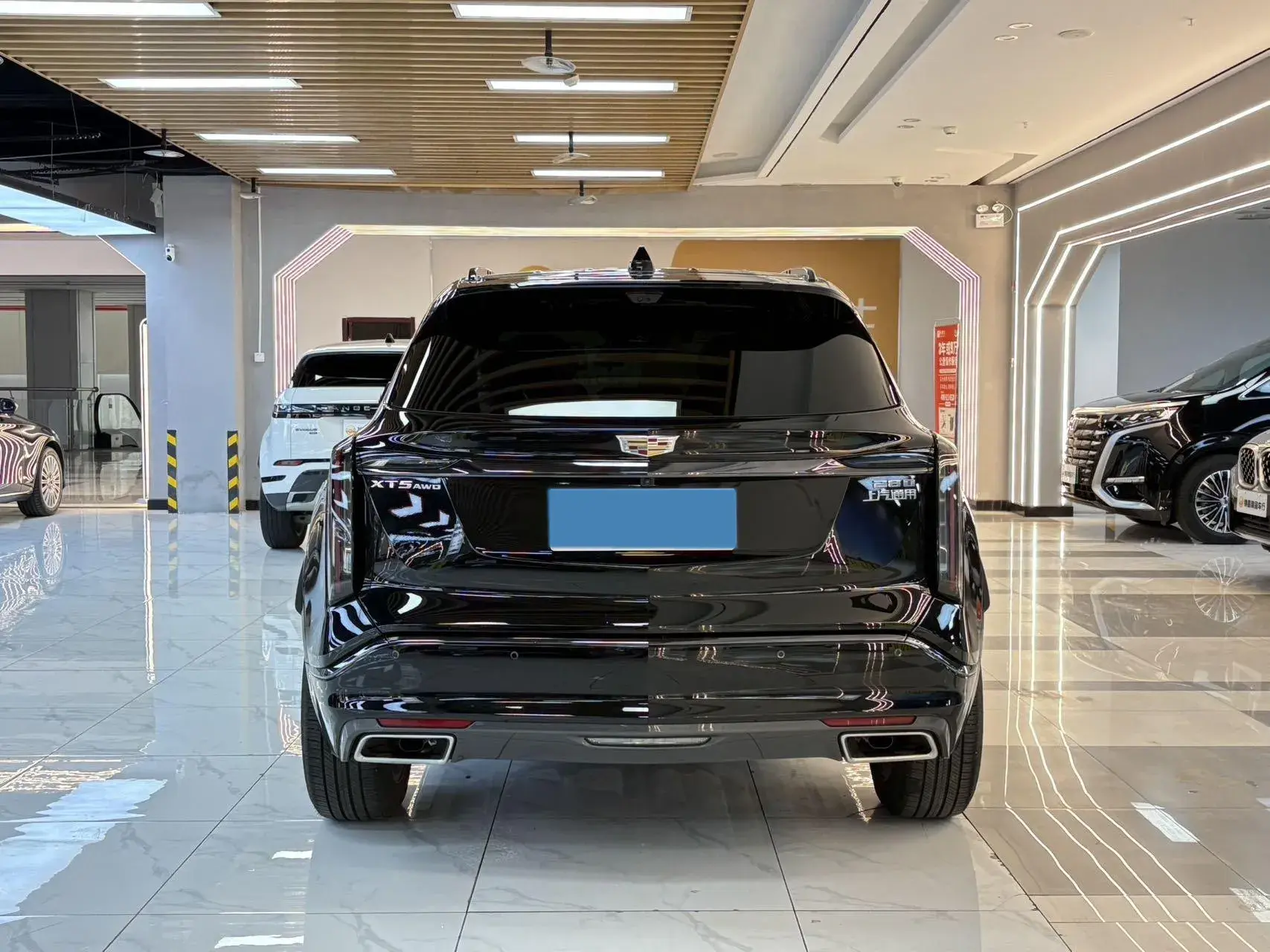 2025 CADILLAC XT5 thumbnail 4