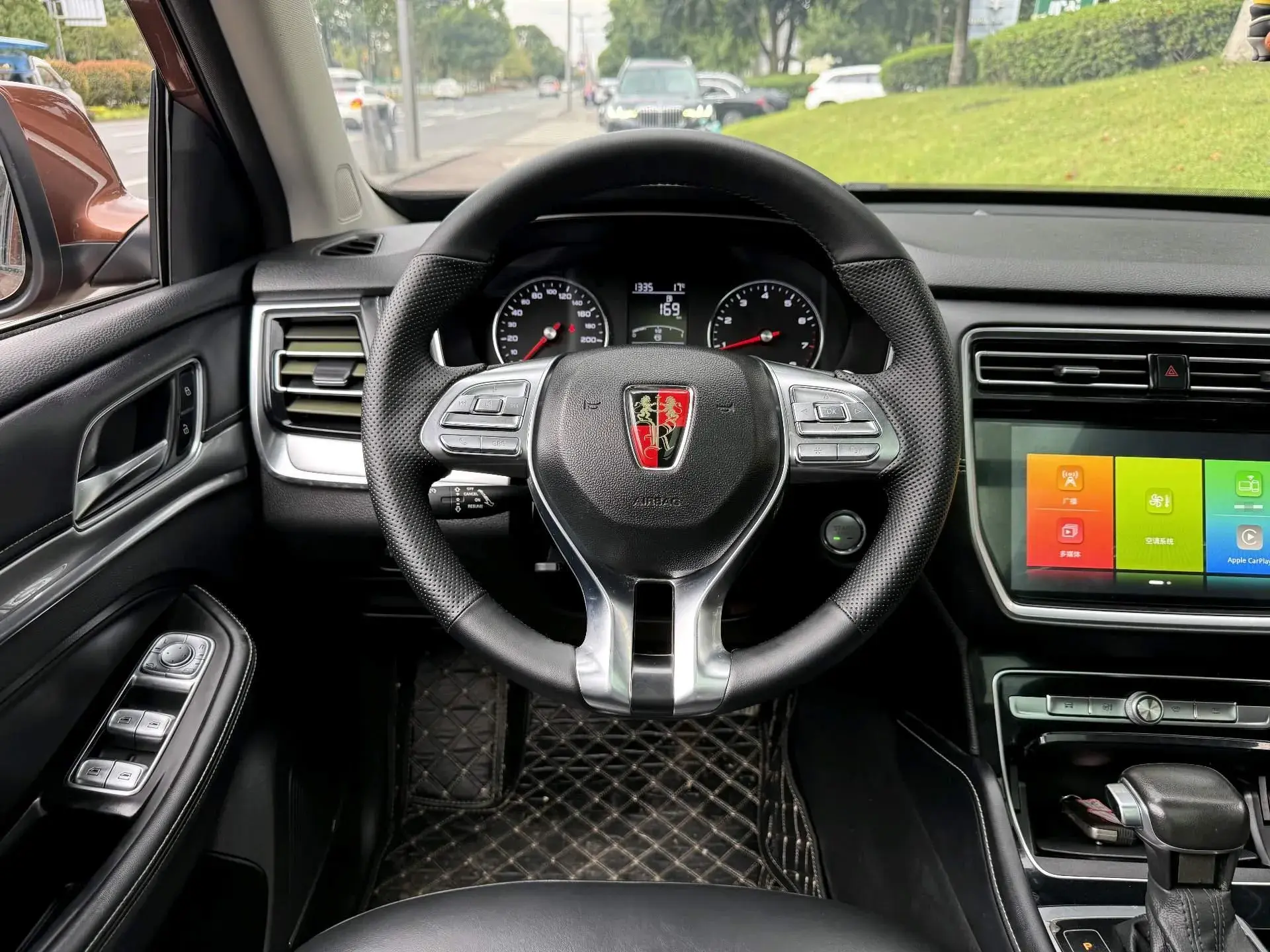 2019 ROEWE RX8 thumbnail 4