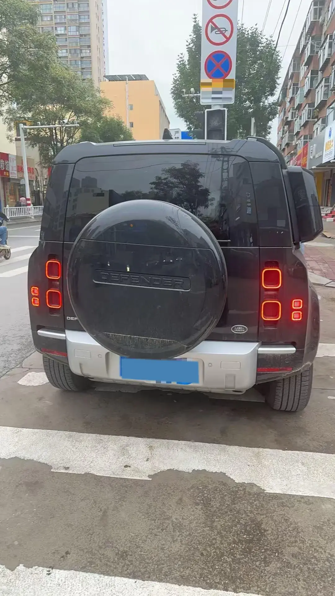 2024 LAND ROVER thumbnail 4